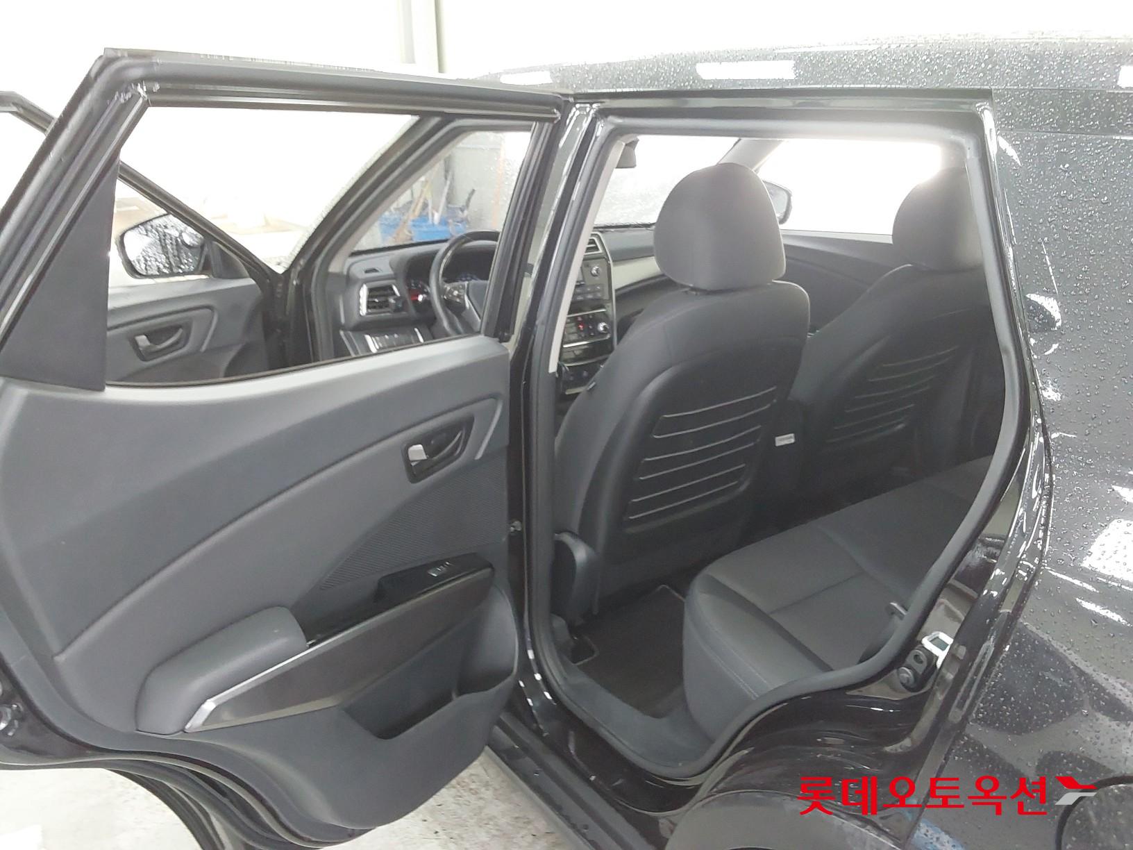 SsangYong Tivoli id 3810000 из Кореи 36