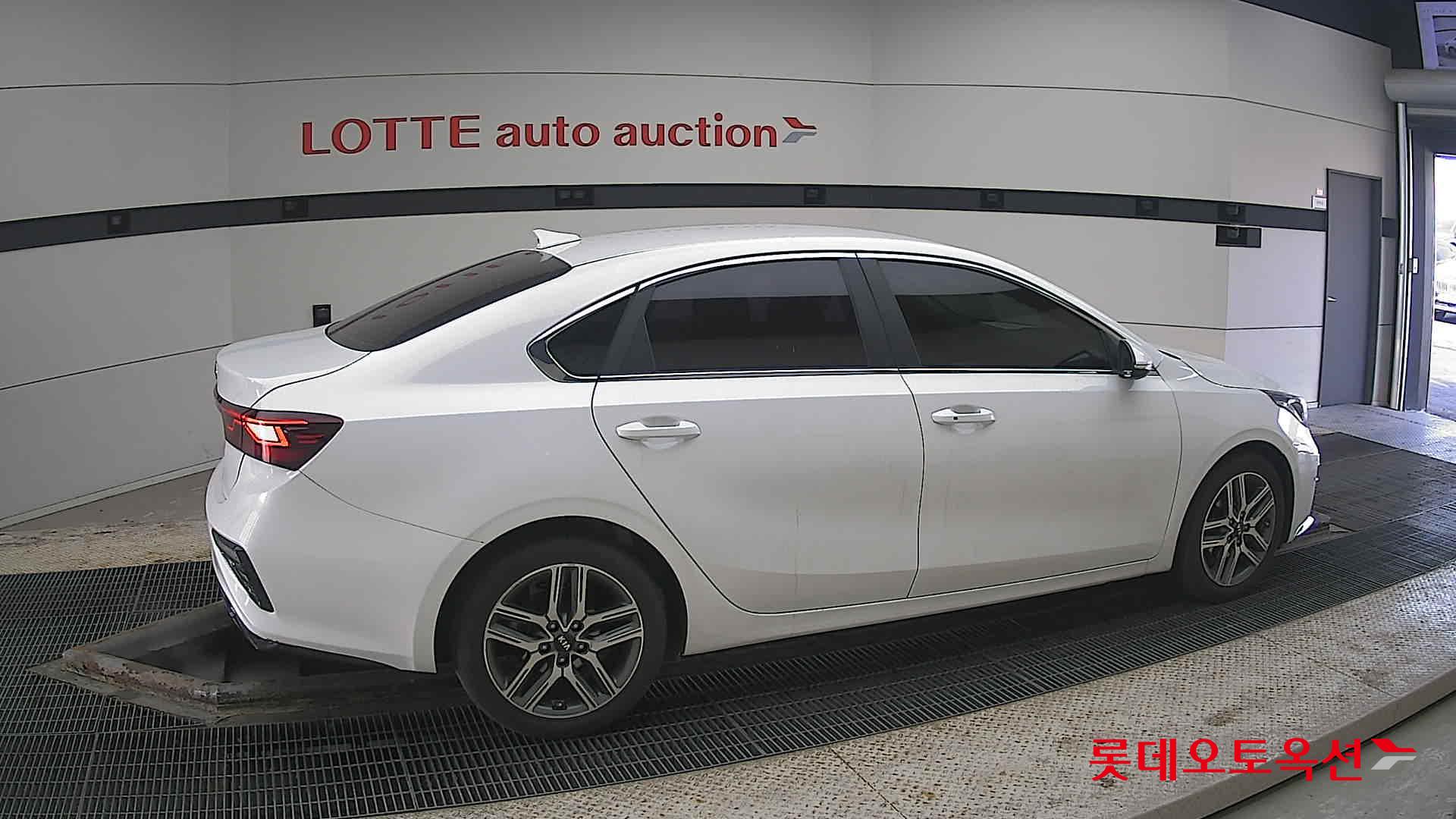 Kia K3 id 3803808 из Кореи 18