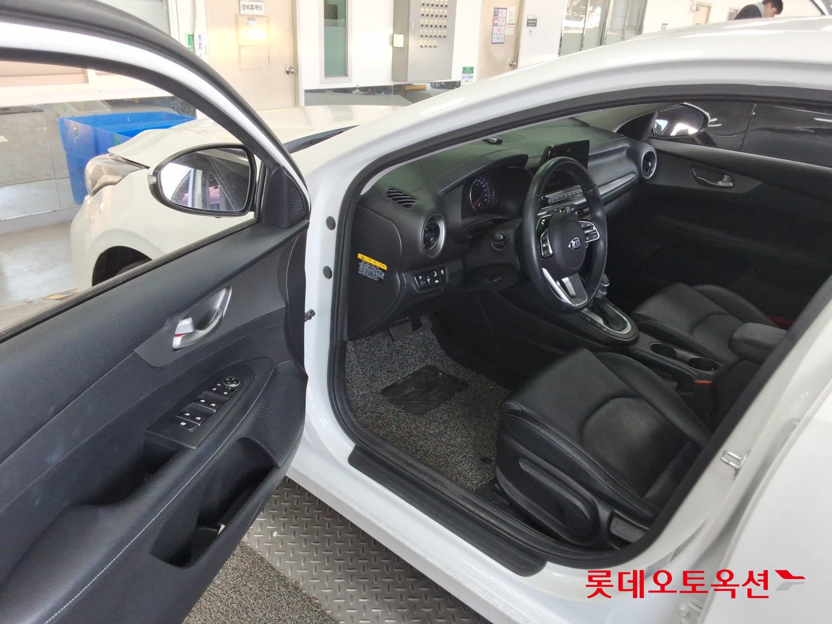 Kia K3 id 3803808 из Кореи 34