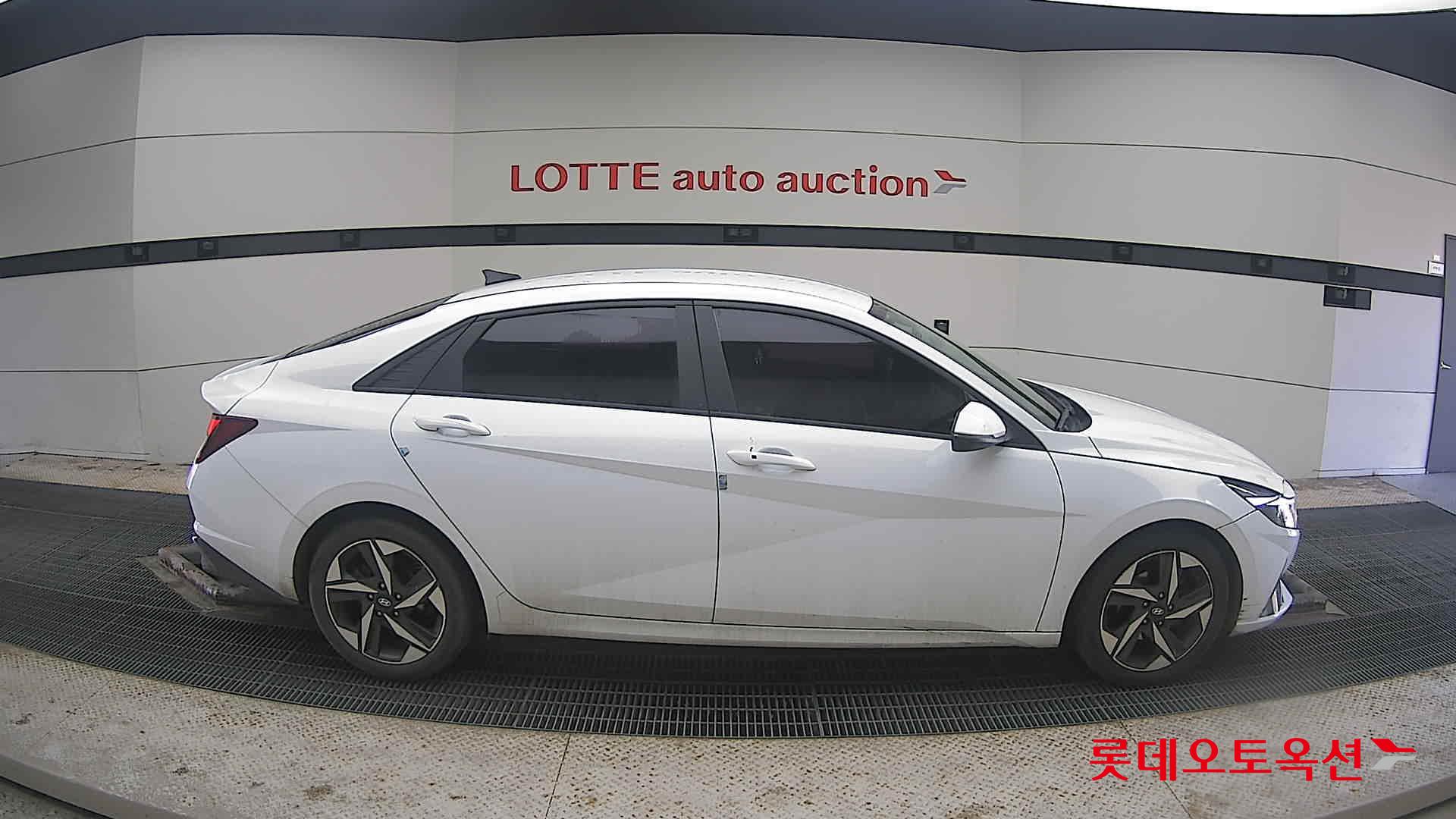 Hyundai Avante 2021 Polar White из Кореи, фото 3