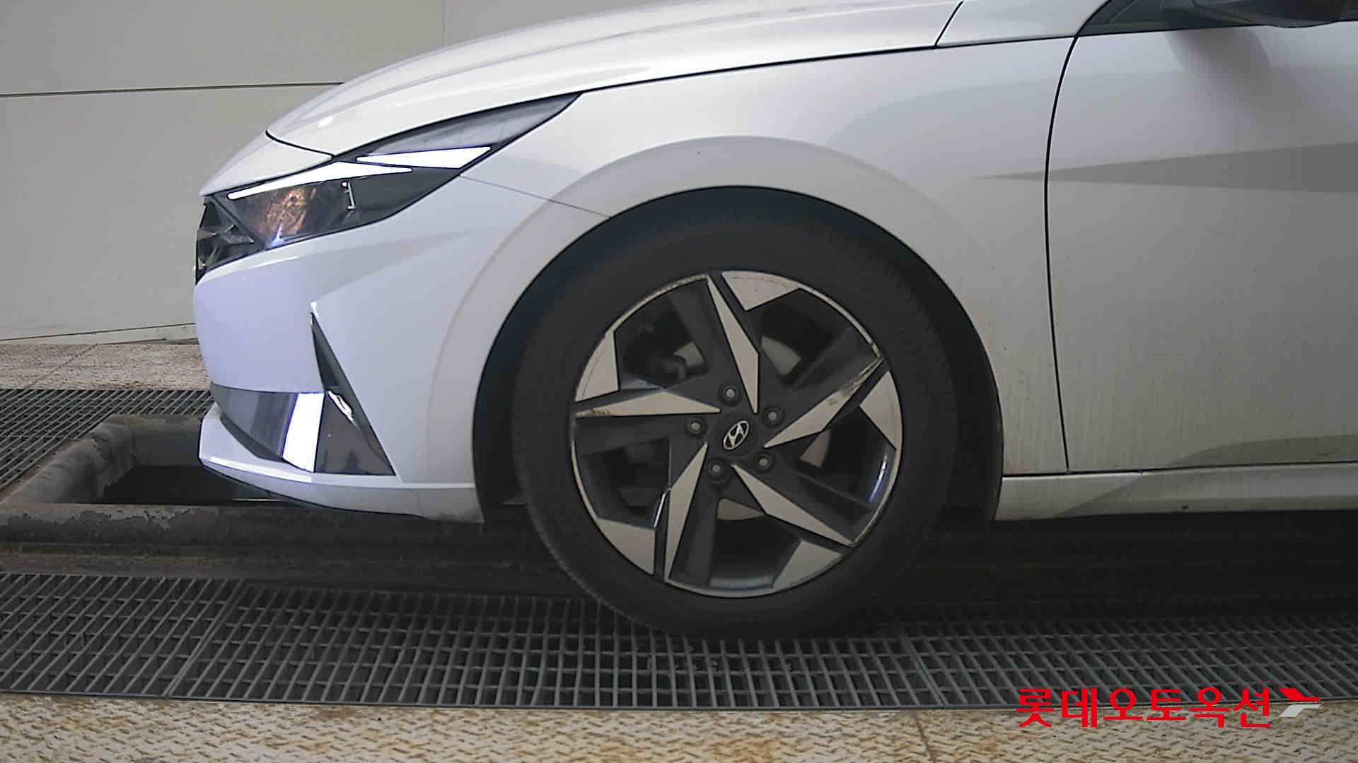 Hyundai Avante id 3816320 из Кореи 21