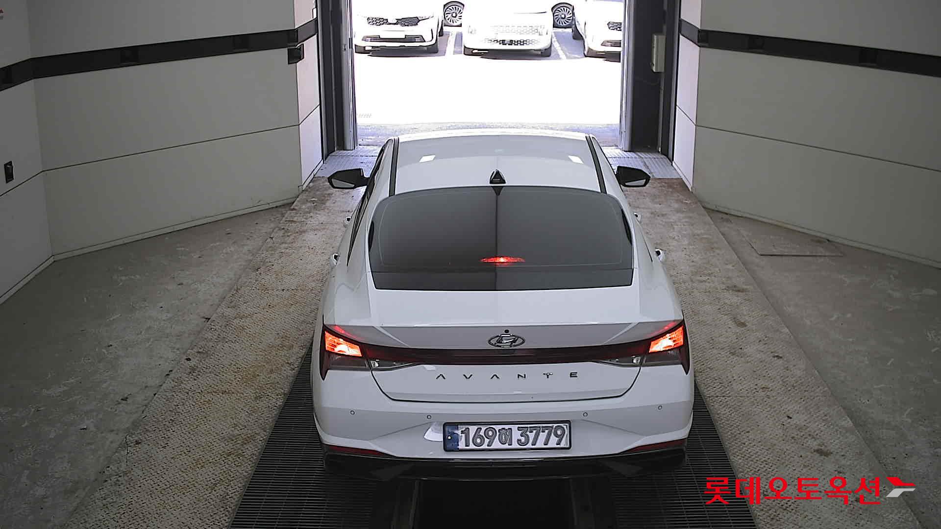 Hyundai Avante 2023 Polar White из Кореи, фото 5