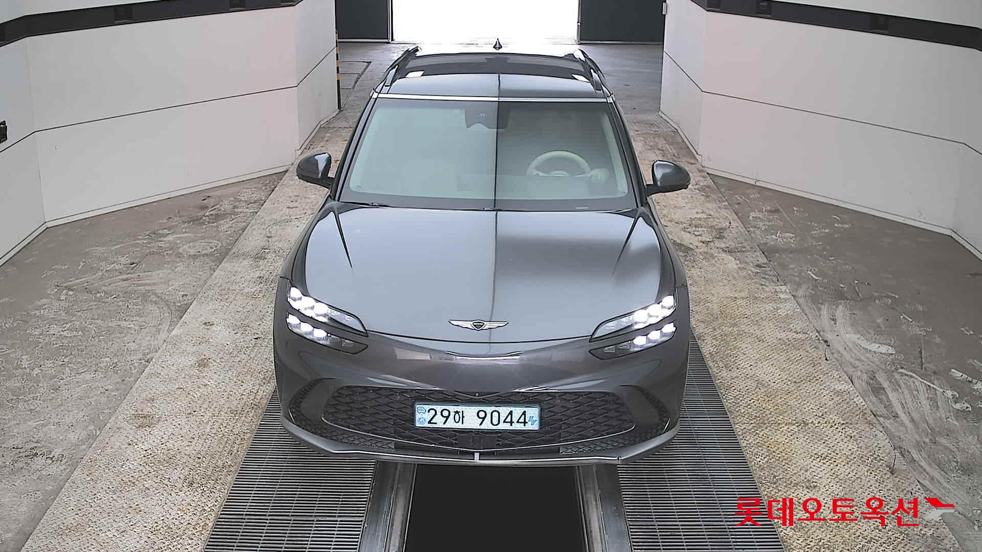 جينسس جي في 60