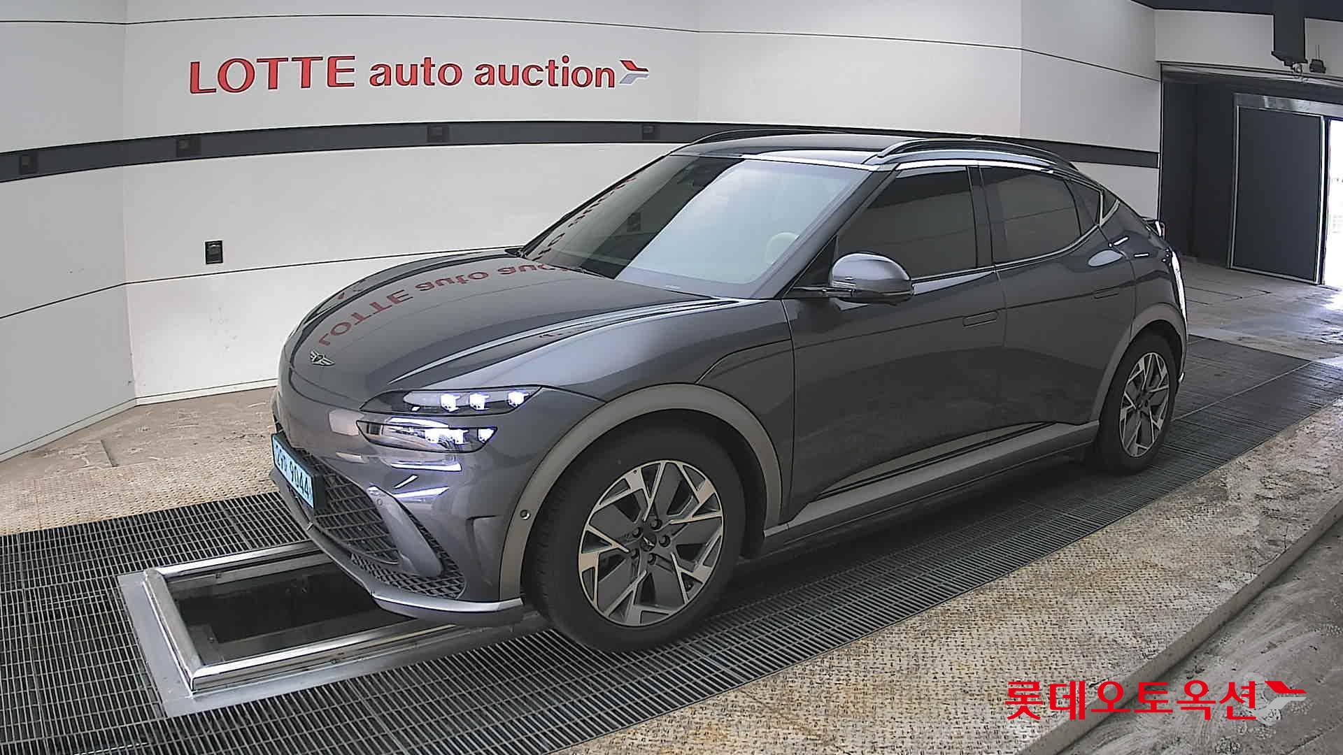 جينسس جي في 60