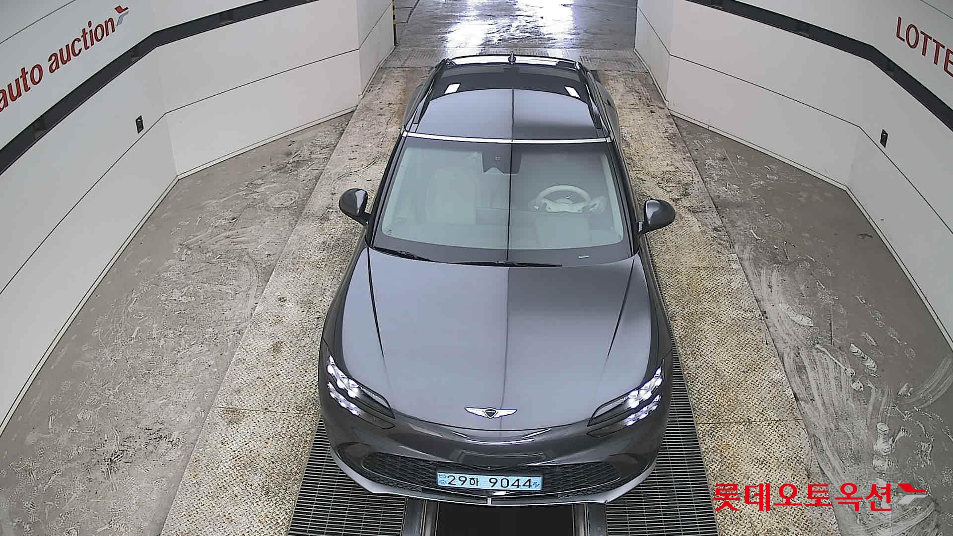 جينسس جي في 60