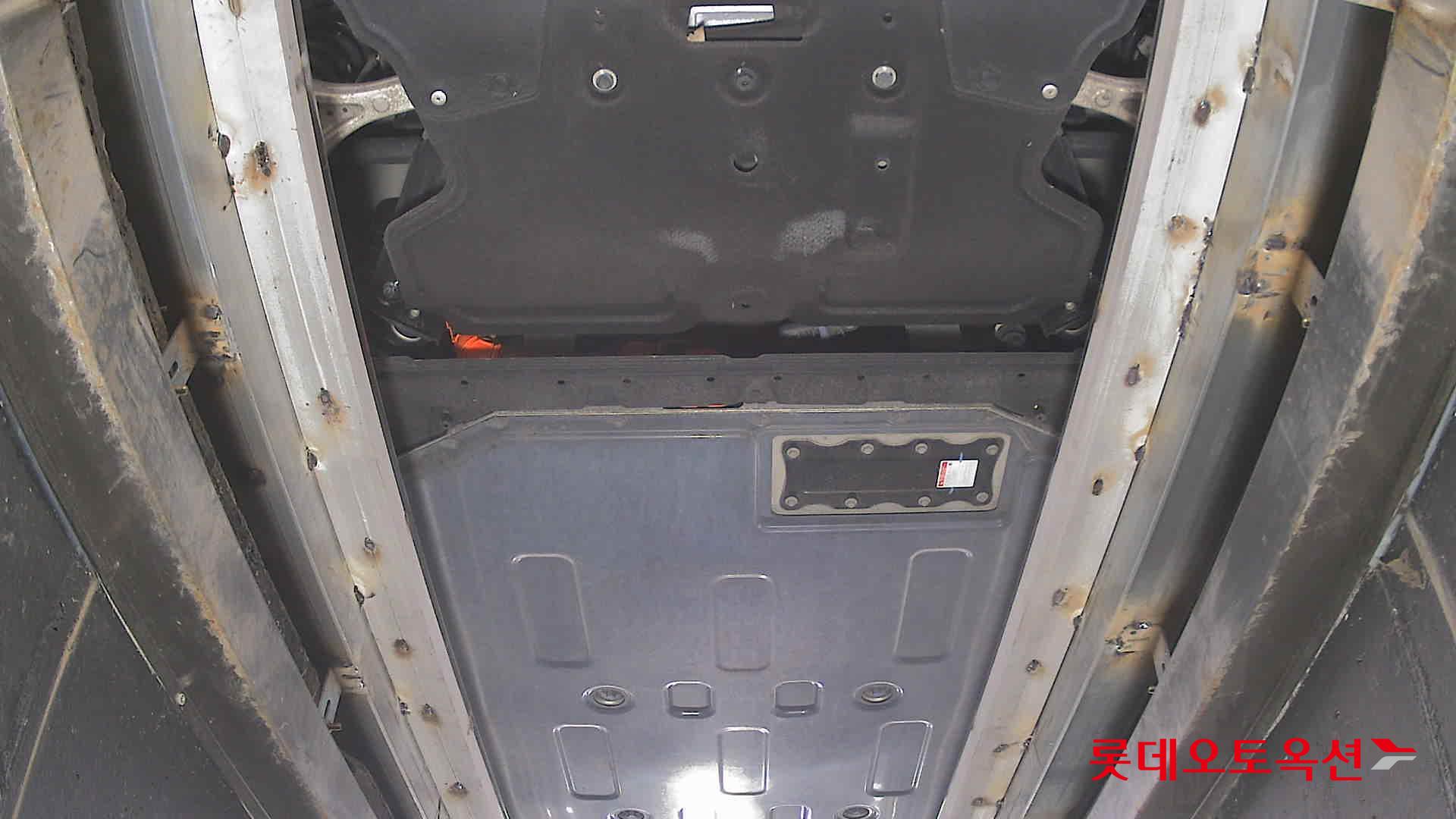 جينسس جي في 60