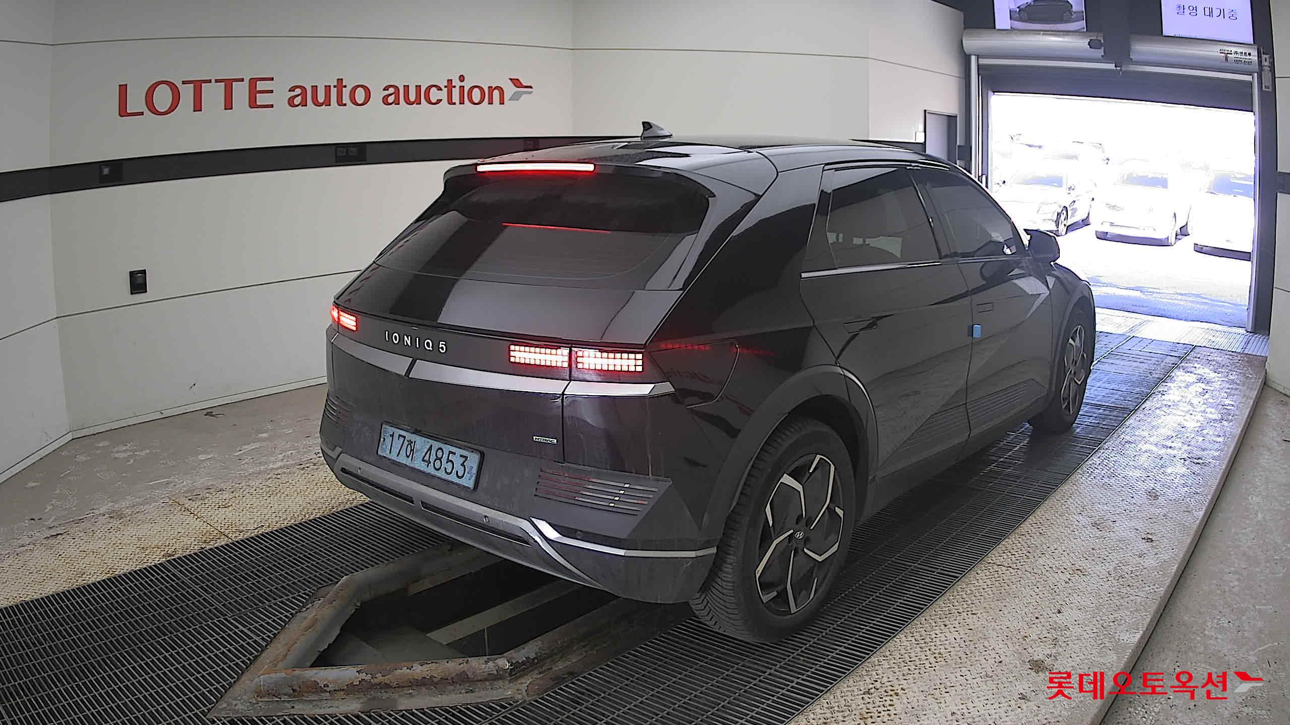 Hyundai IONIQ 5 2022 Phantom Black Pearl из Кореи, фото 4