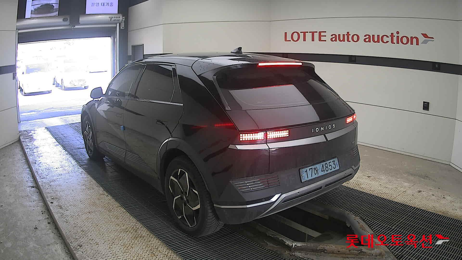 Hyundai IONIQ 5 2022 Phantom Black Pearl из Кореи, фото 6