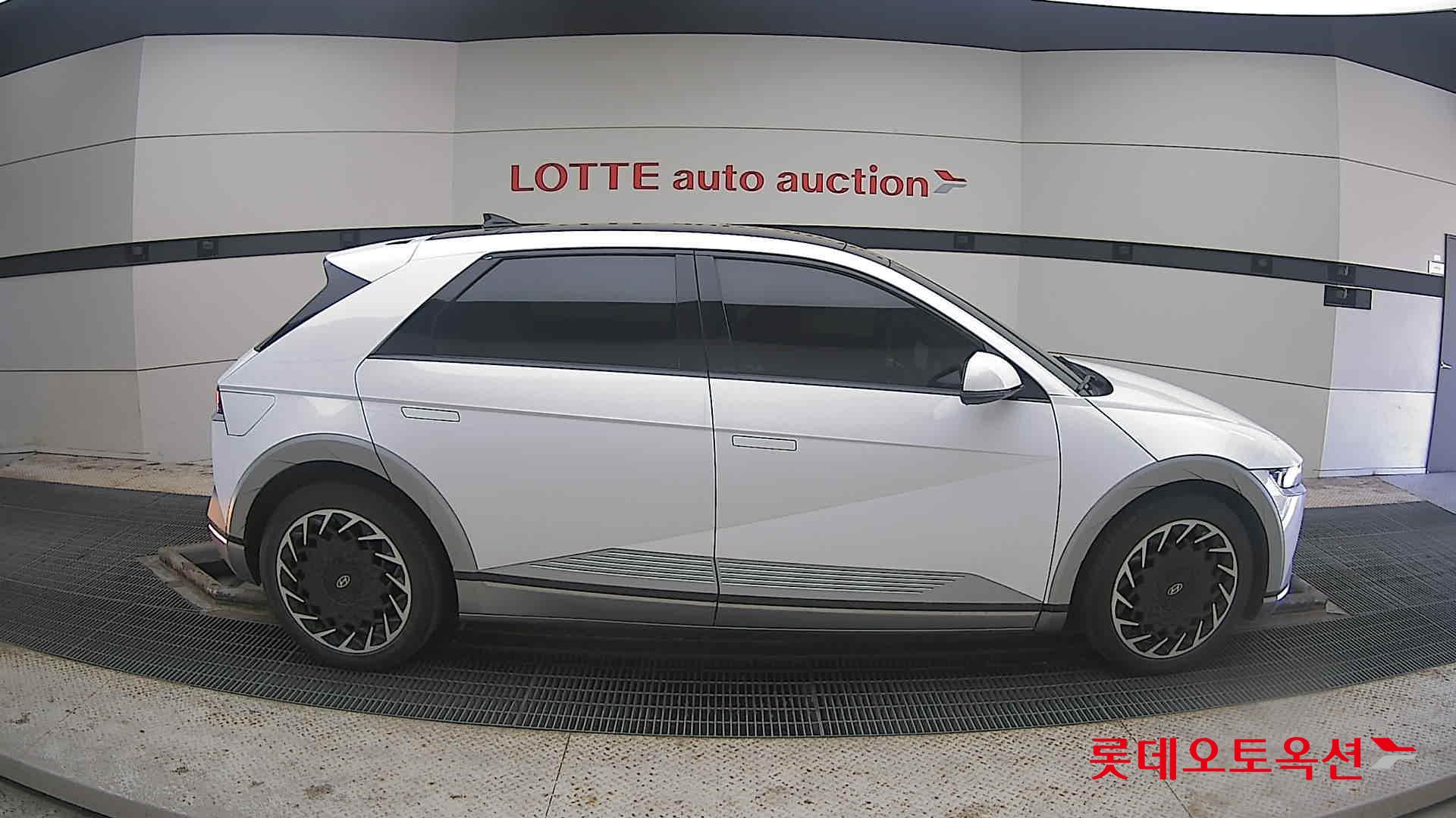 Hyundai IONIQ 5 2022 Atlas White из Кореи, фото 3