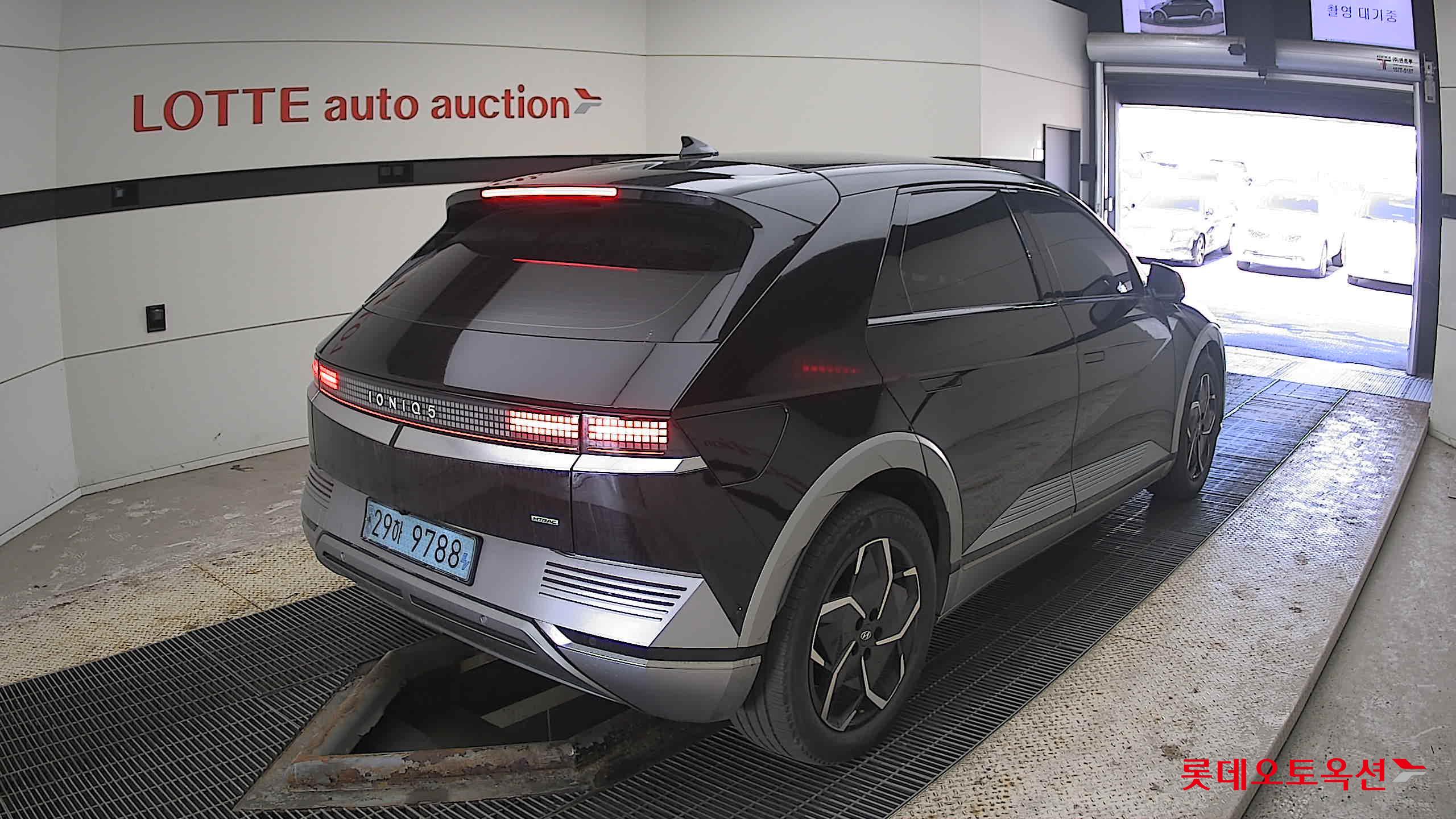 Hyundai IONIQ 5 2022 Phantom Black Pearl из Кореи, фото 4