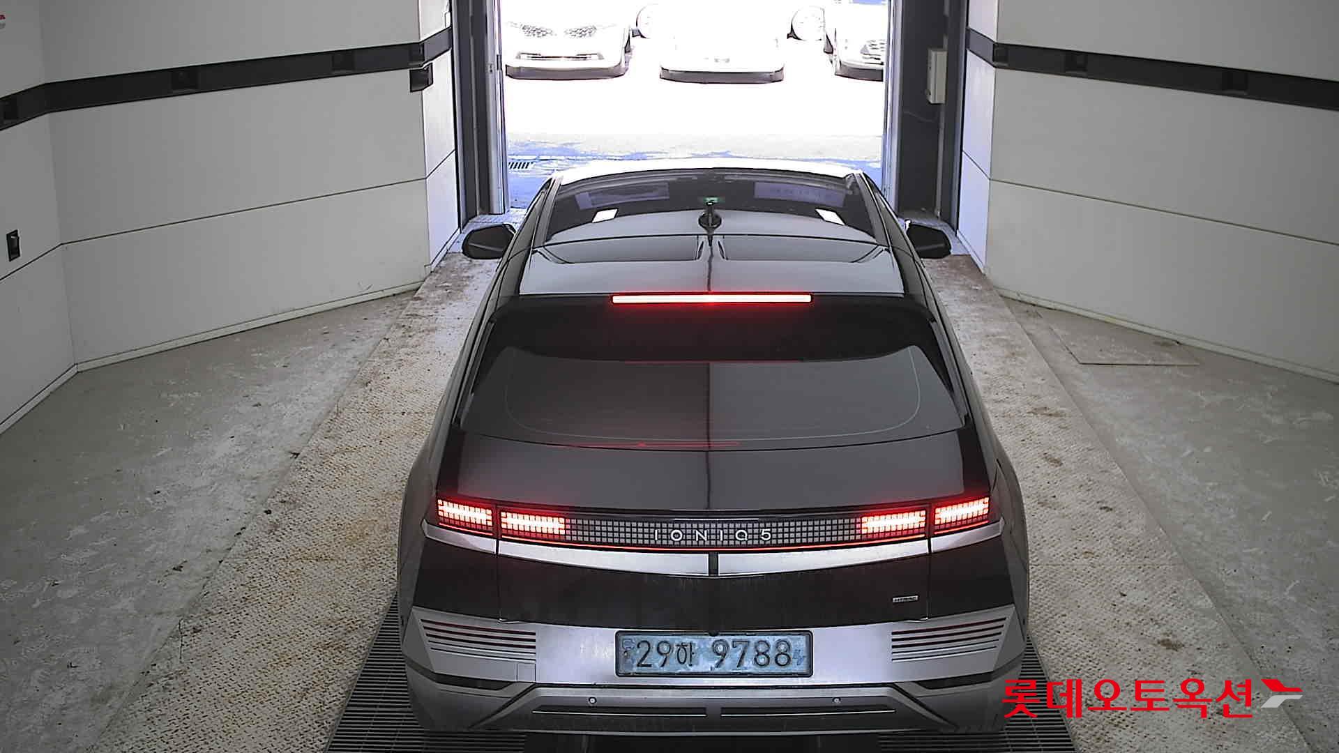 Hyundai IONIQ 5 2022 Phantom Black Pearl из Кореи, фото 5