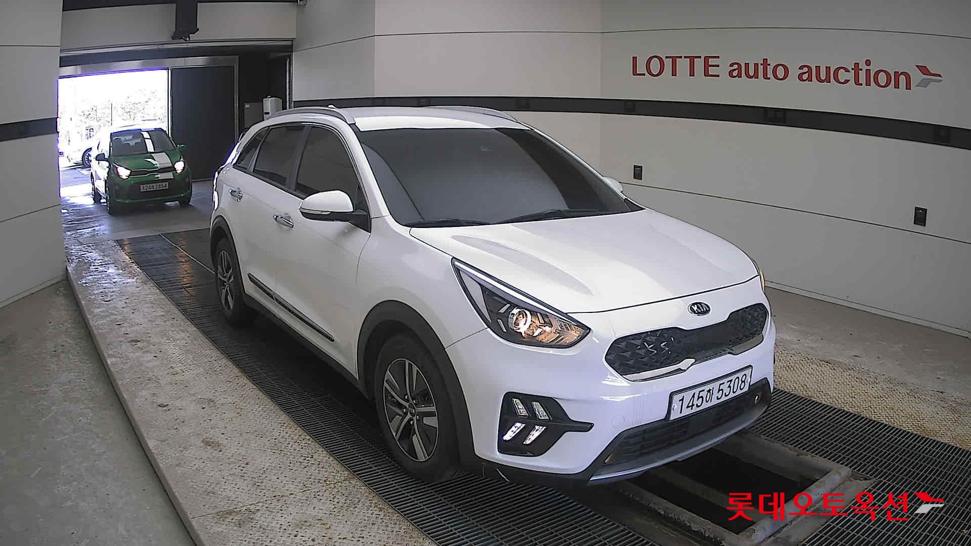 Kia Niro Hybrid 2020 Snow White Pearl (optional) из Кореи, фото 2