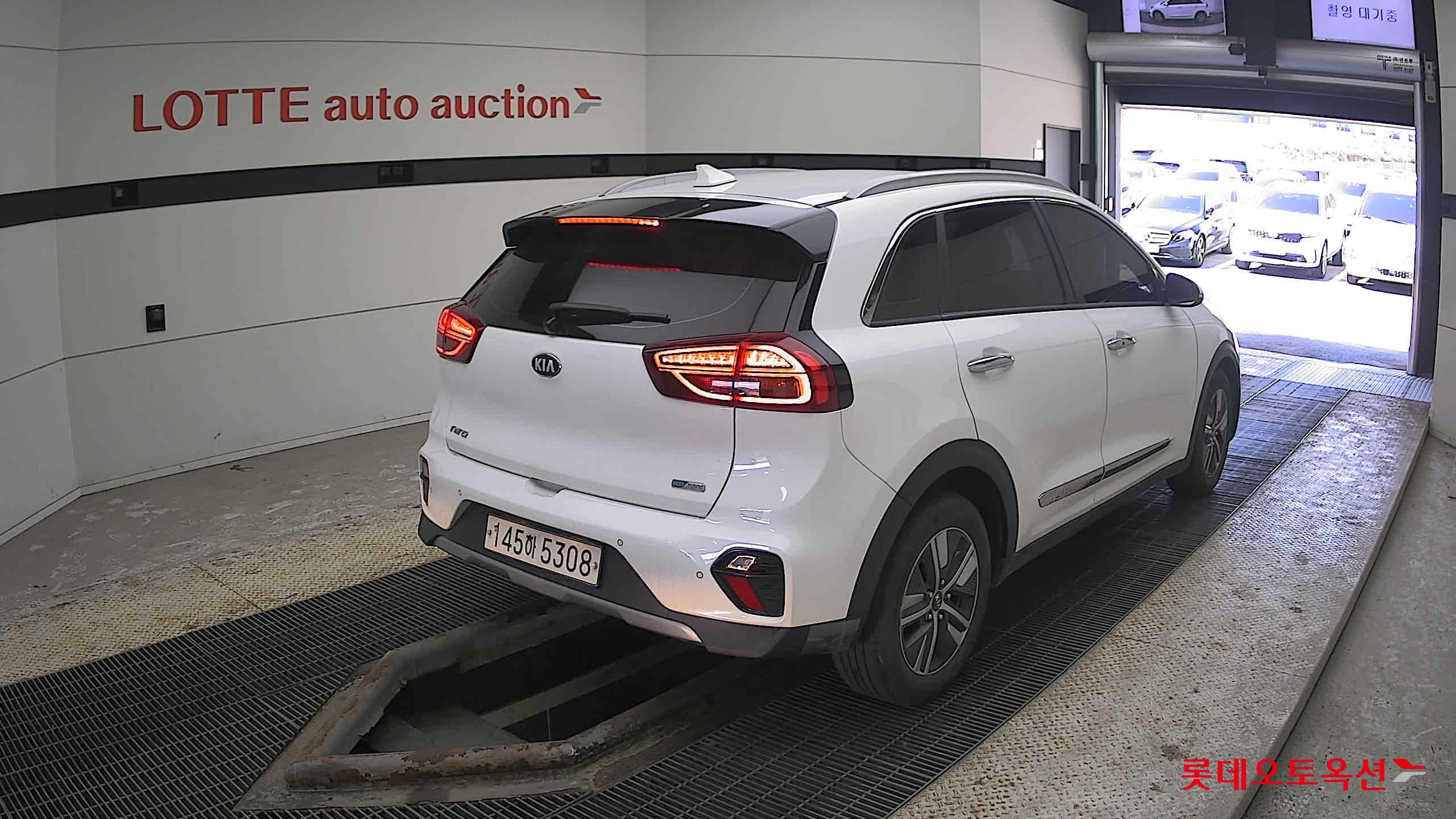 Kia Niro Hybrid 2020 Snow White Pearl (optional) из Кореи, фото 4