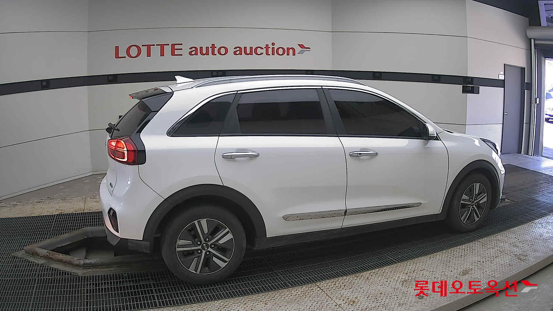Kia Niro Hybrid id 3816422 из Кореи 18