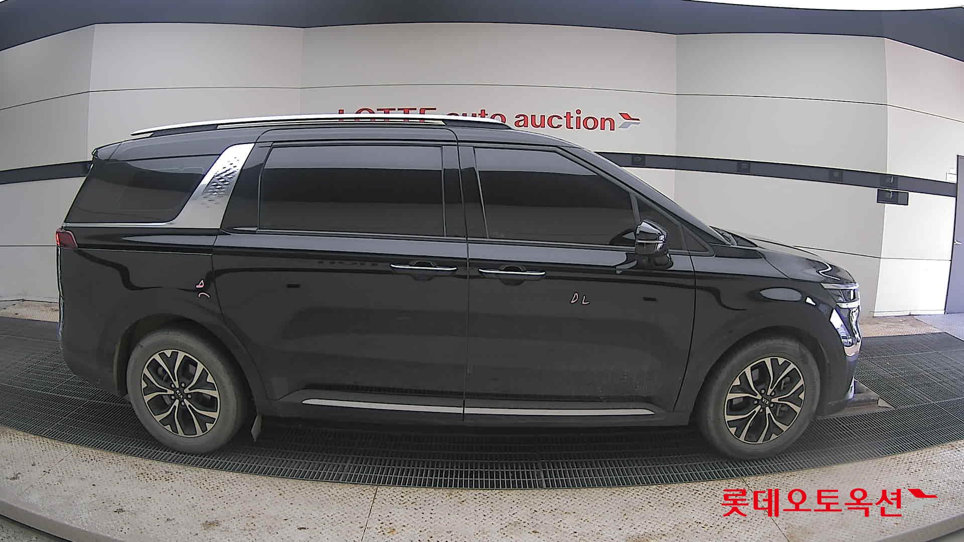 Kia Carnival 2021 Aurora Black Pearl из Кореи, фото 3