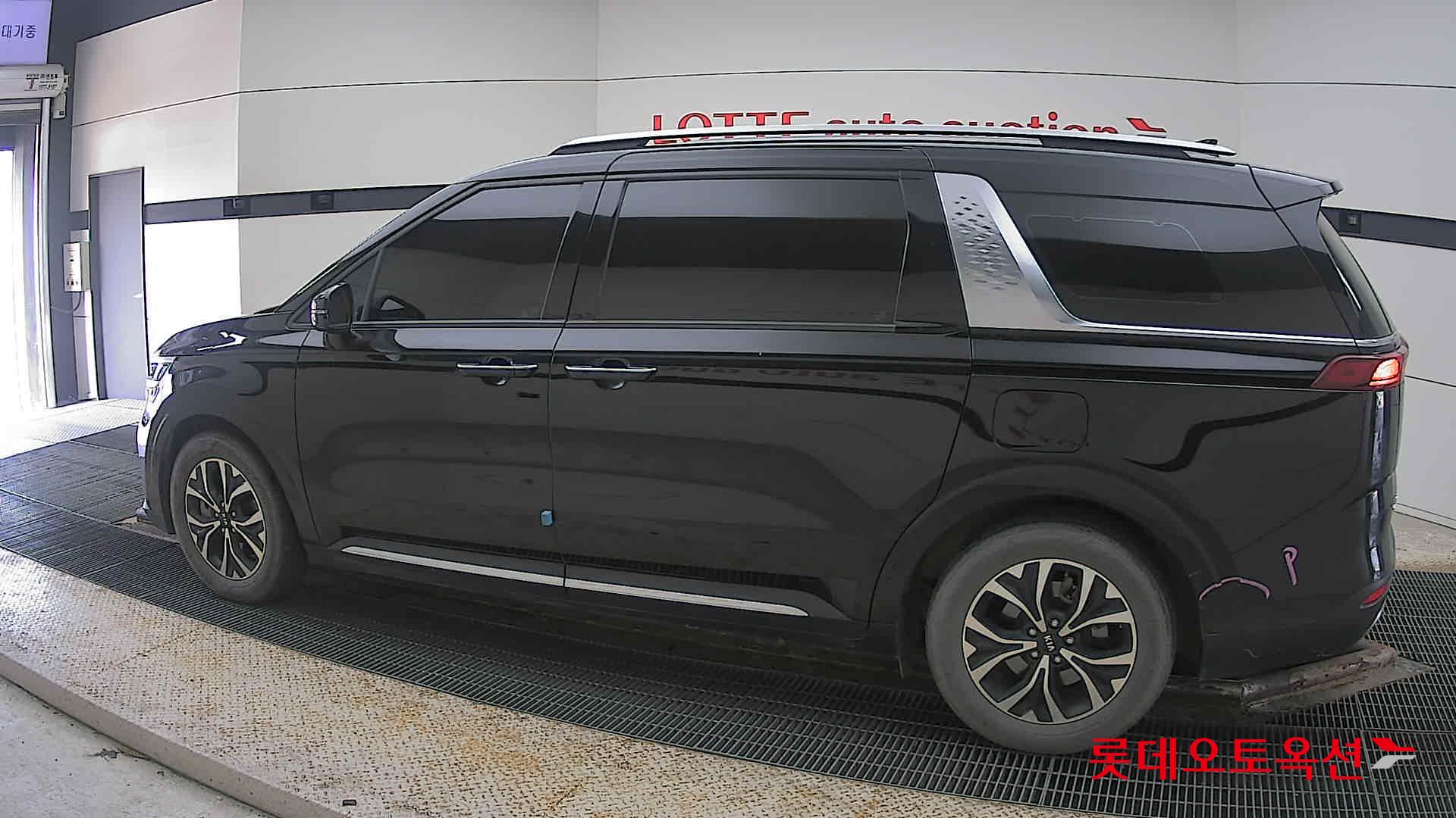 Kia Carnival id 3803791 из Кореи 11