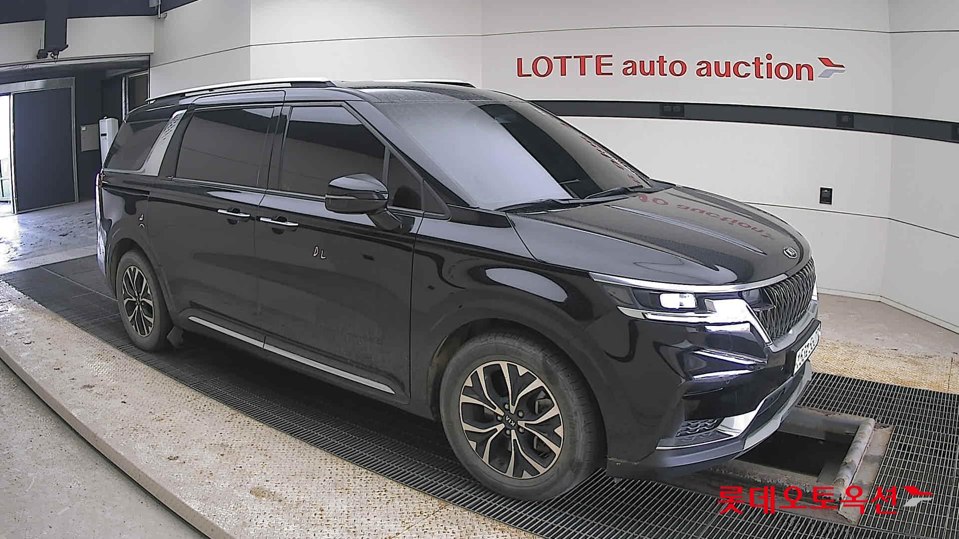 Kia Carnival id 3803791 из Кореи 16