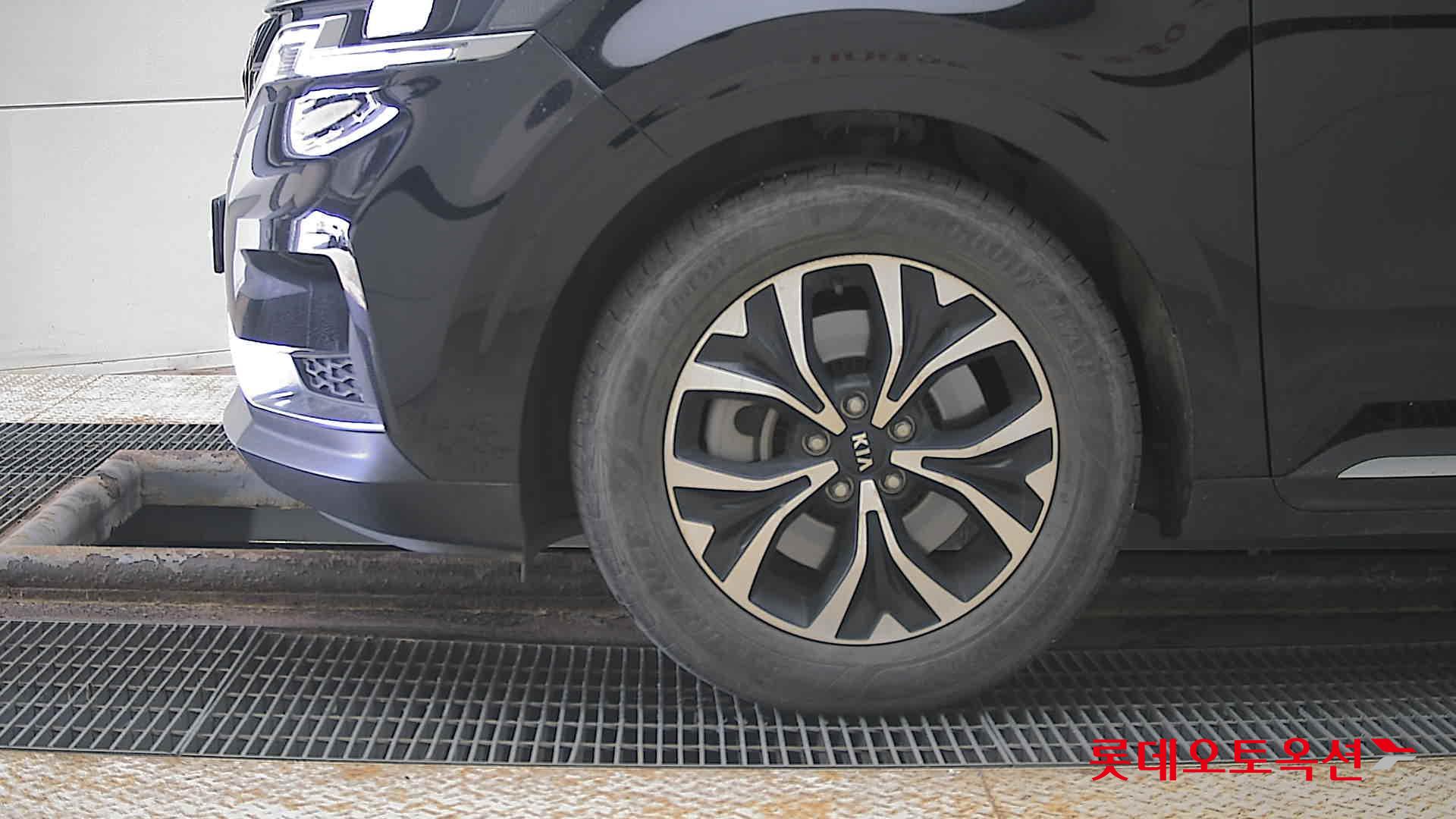 Kia Carnival id 3803791 из Кореи 21