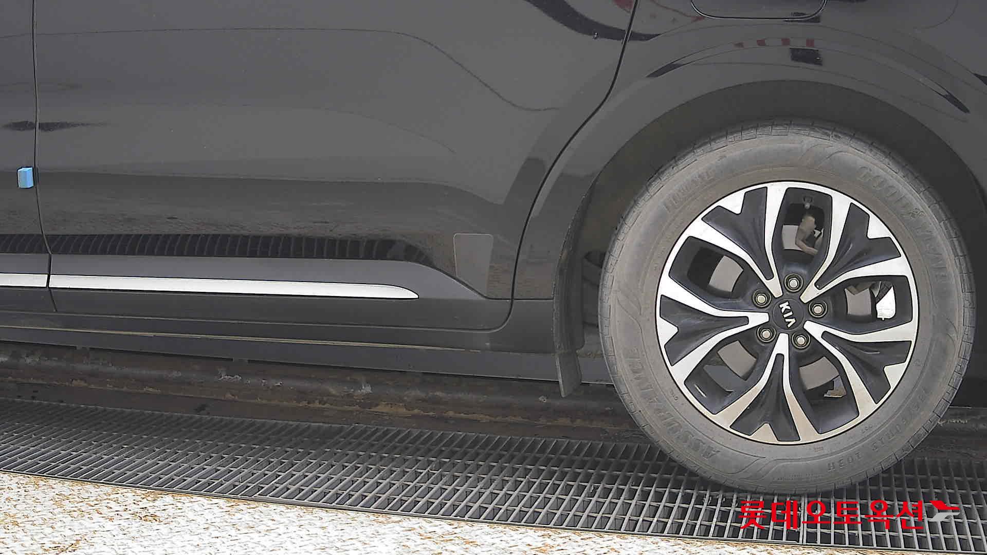 Kia Carnival id 3803791 из Кореи 22