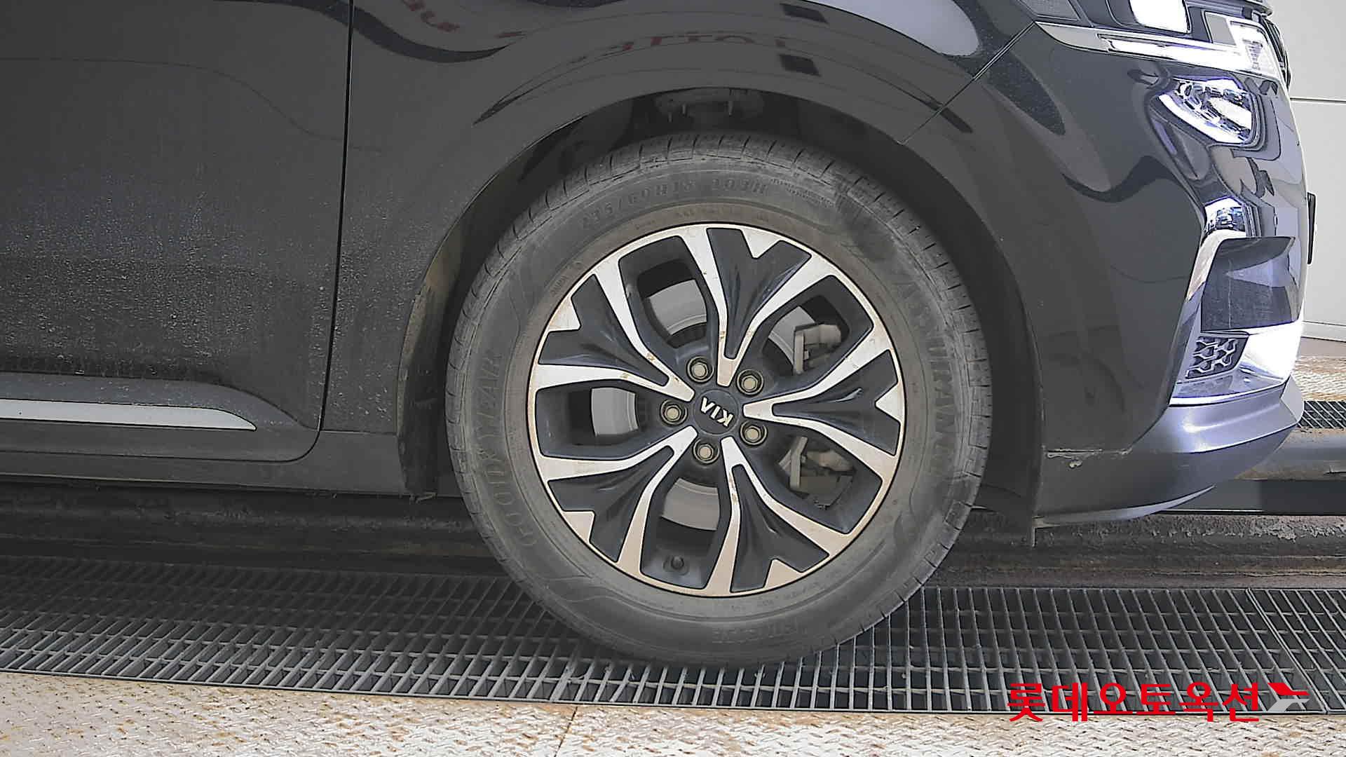 Kia Carnival id 3803791 из Кореи 23