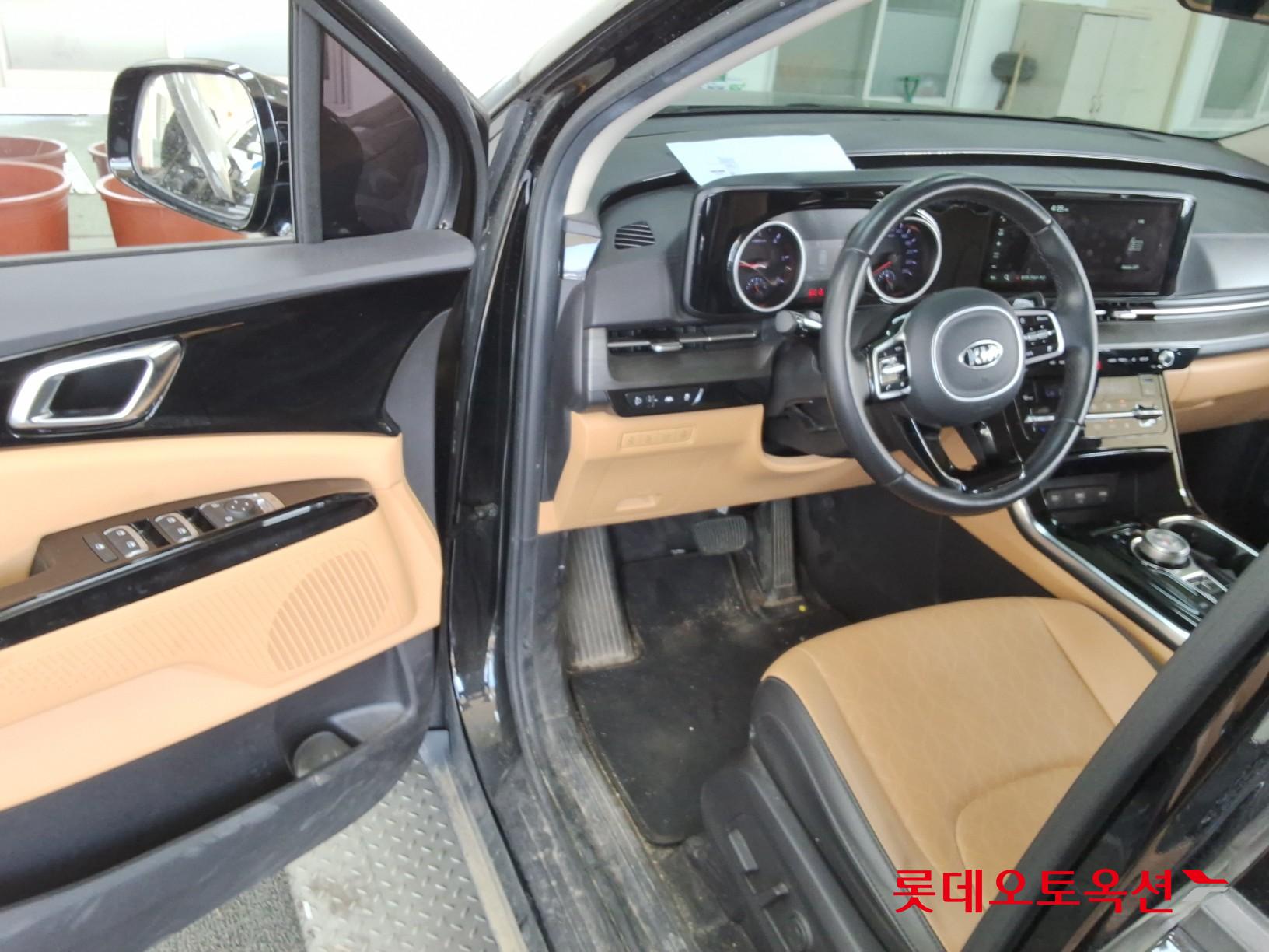 Kia Carnival id 3803791 из Кореи 36