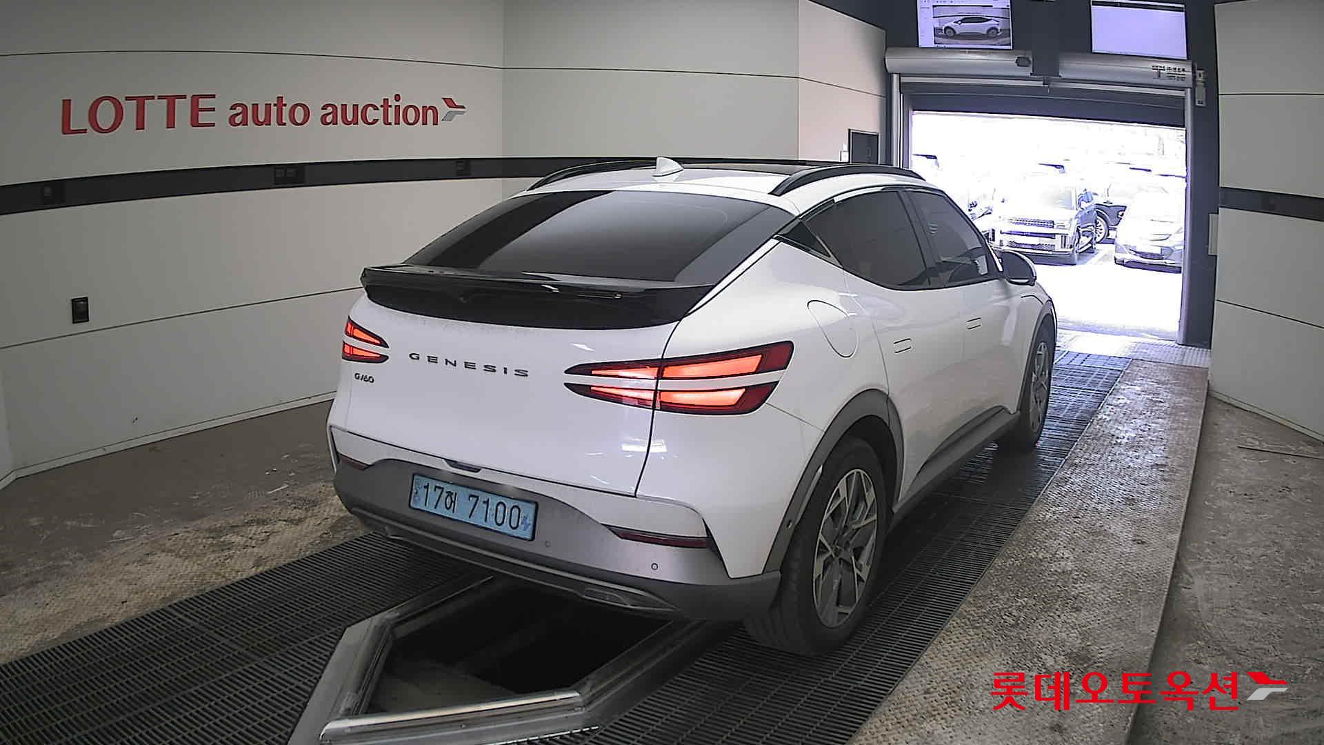 جينسس جي في 60