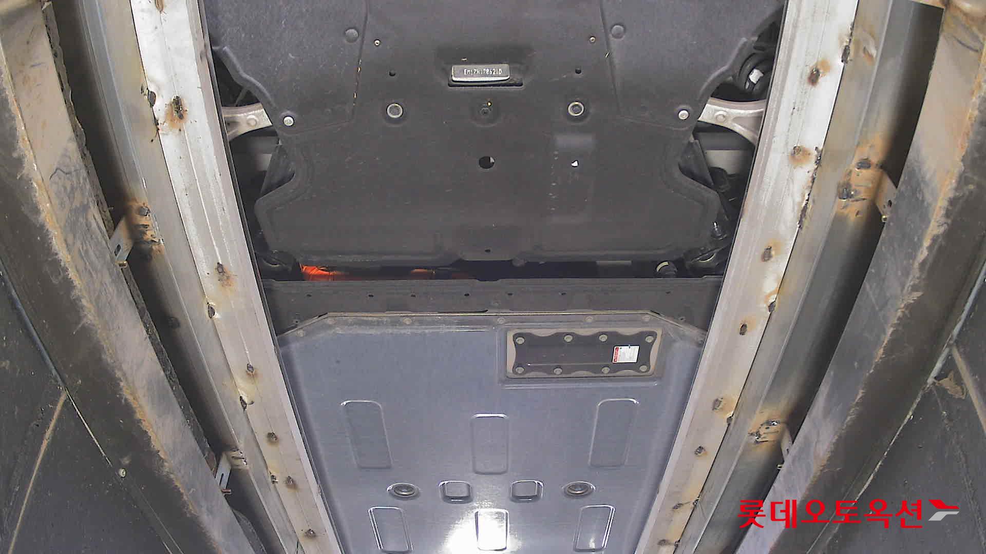 جينسس جي في 60