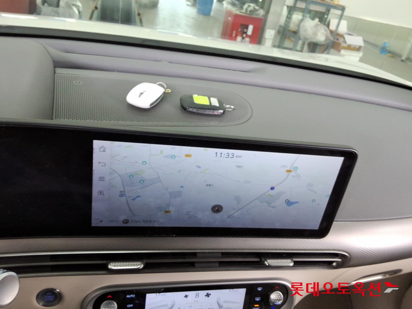 جينسس جي في 60