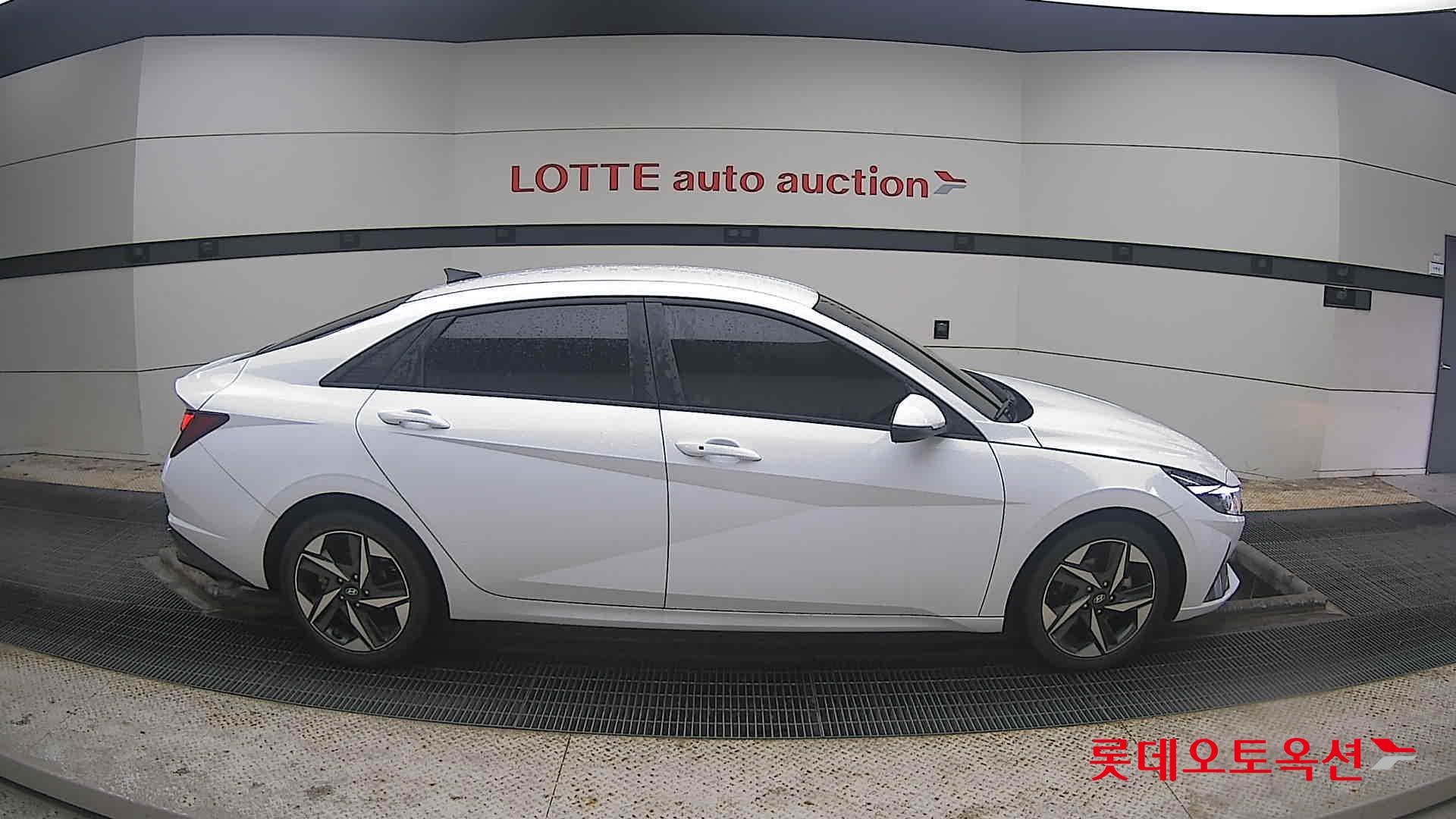 Hyundai Avante 2022 Polar White из Кореи, фото 3