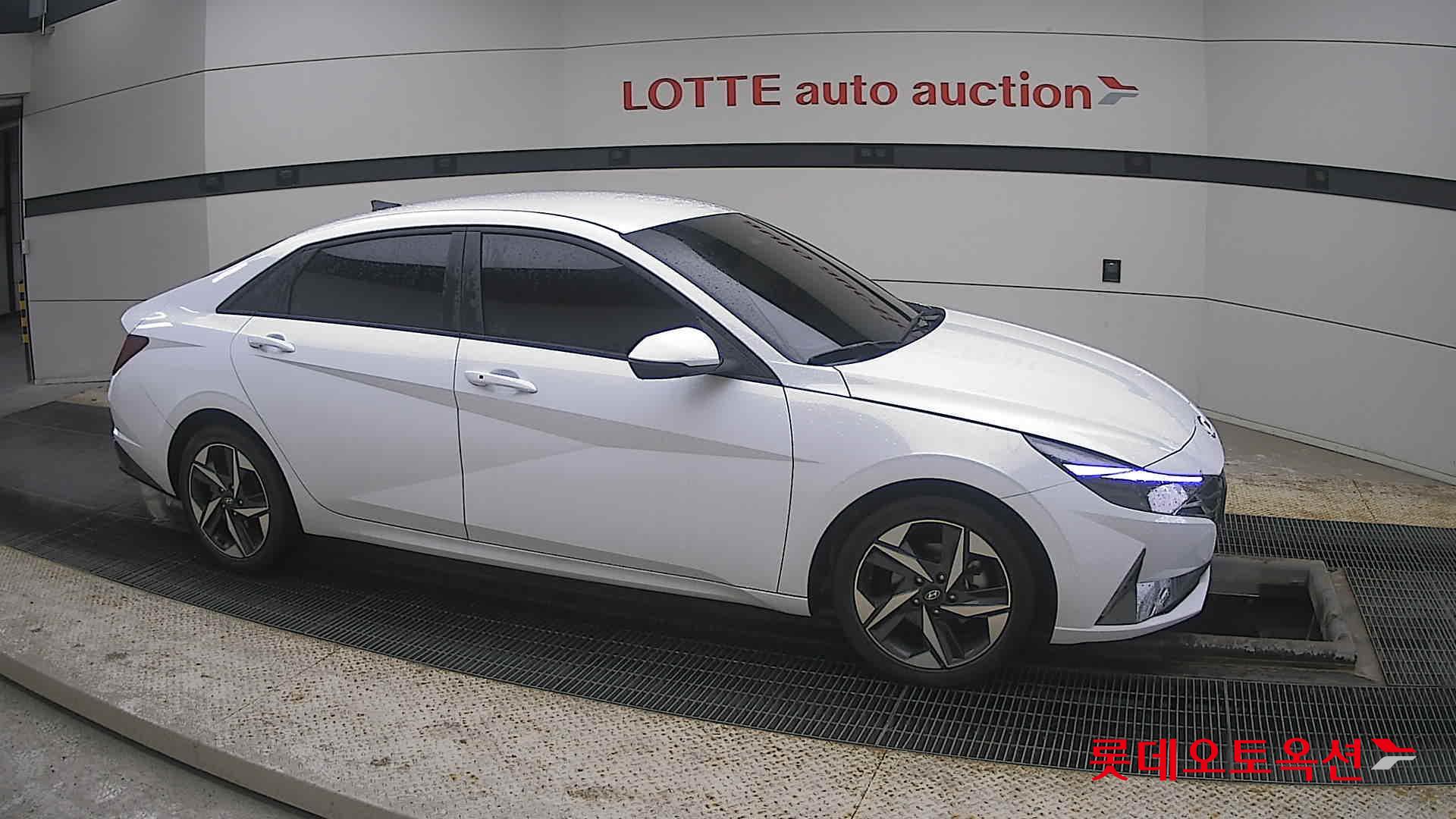 Hyundai Avante id 3809841 из Кореи 17