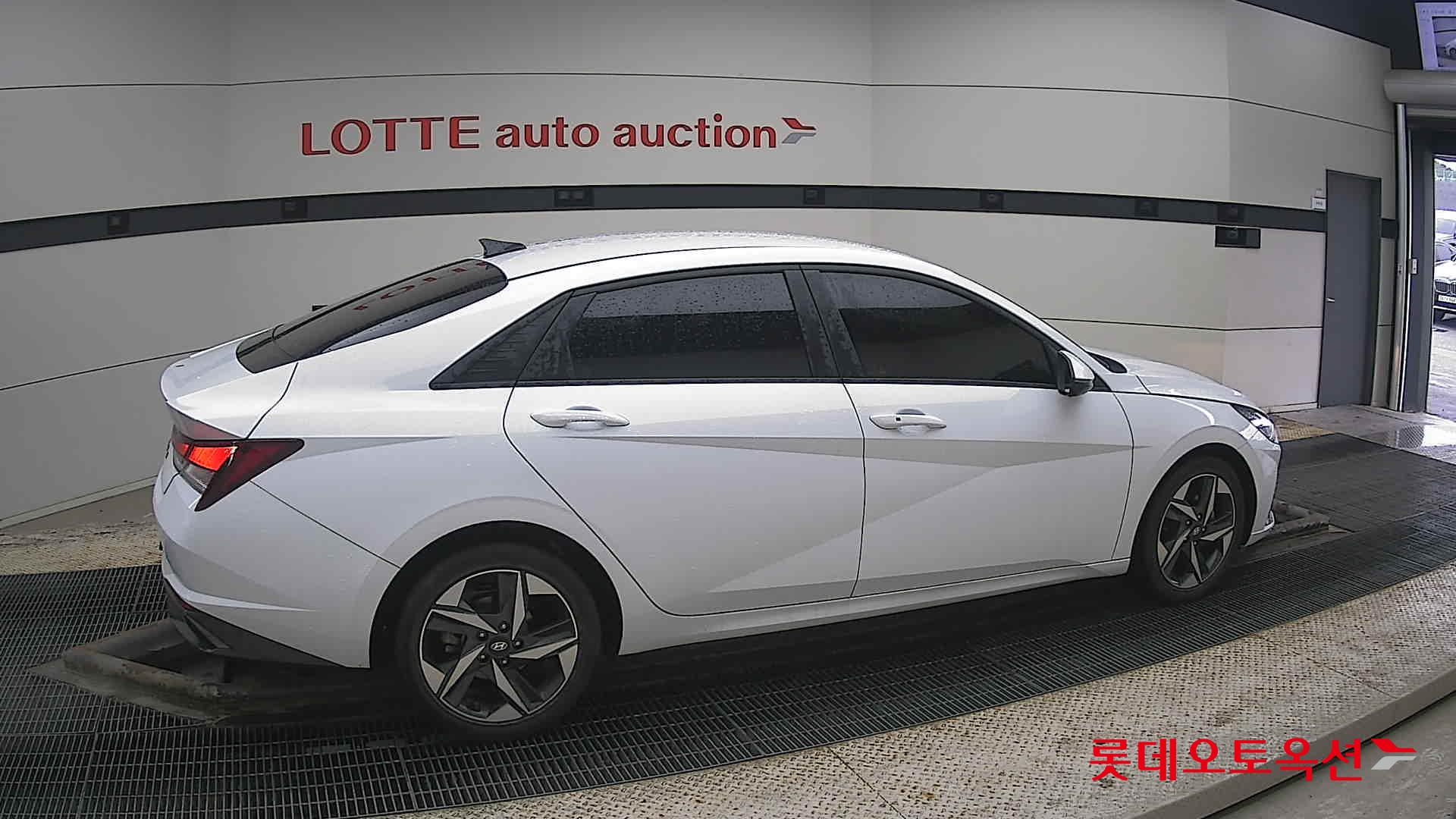 Hyundai Avante id 3809841 из Кореи 18