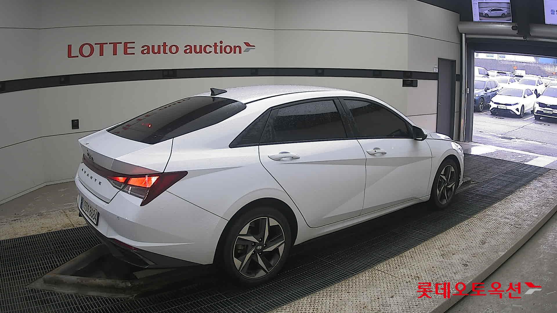 Hyundai Avante id 3809841 из Кореи 19