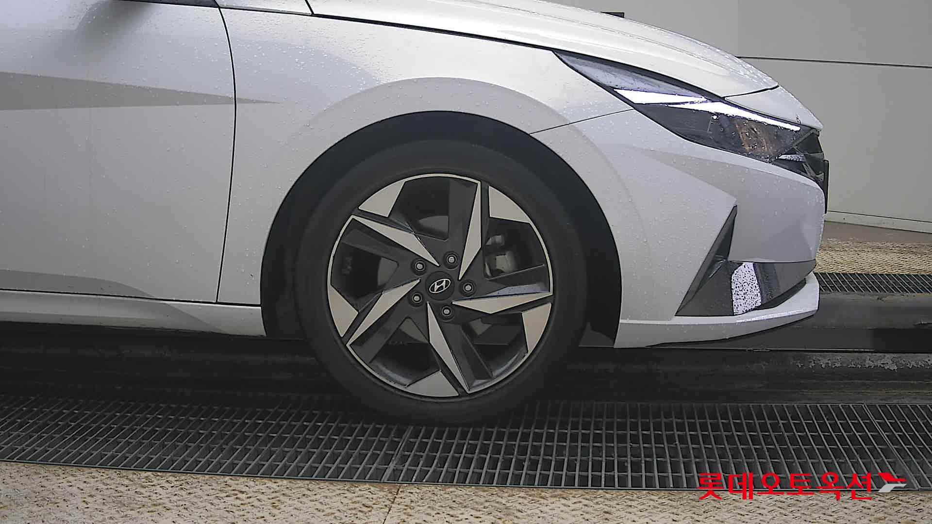 Hyundai Avante id 3809841 из Кореи 23