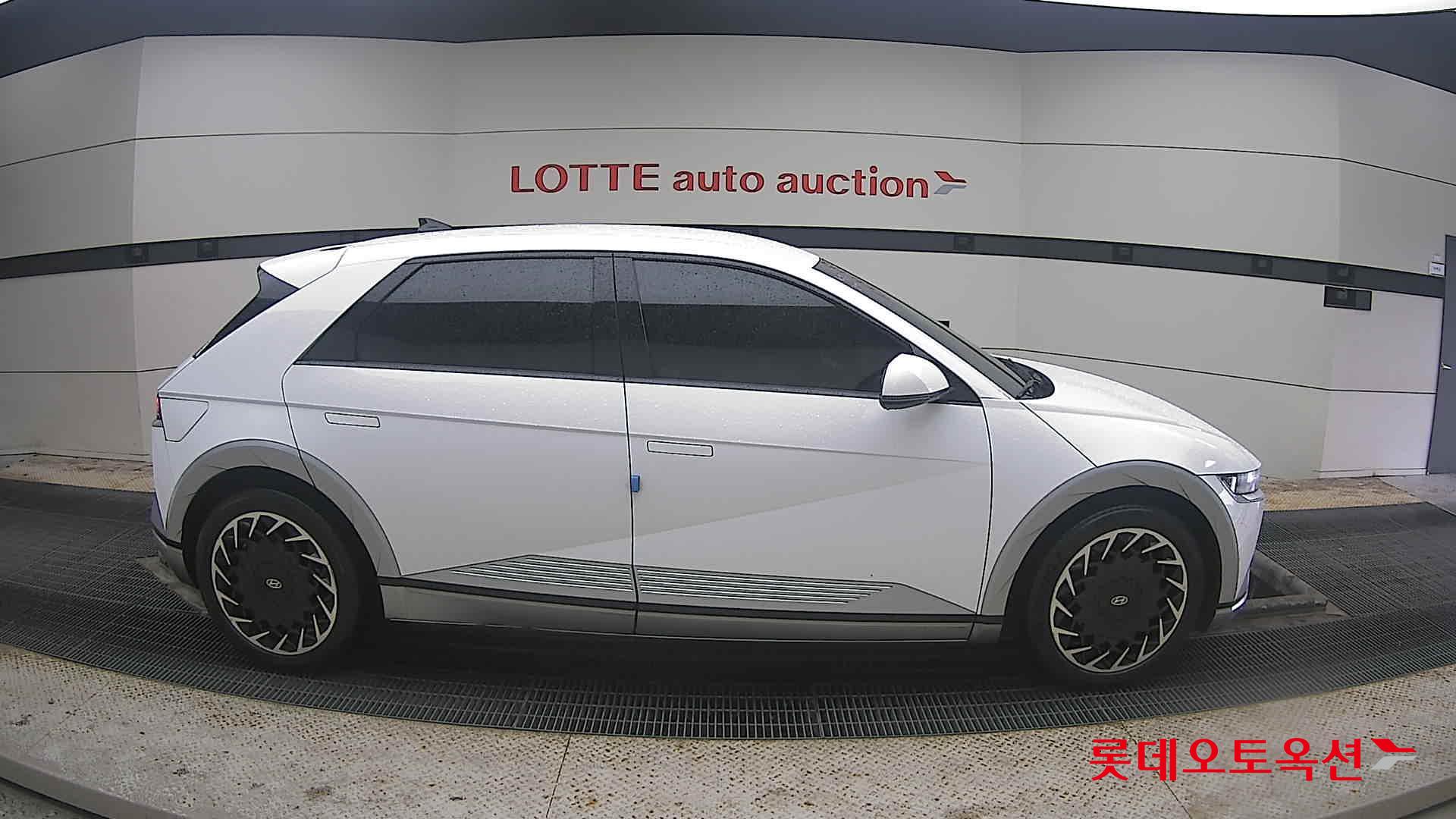 Hyundai IONIQ 5 2022 Atlas White из Кореи, фото 3