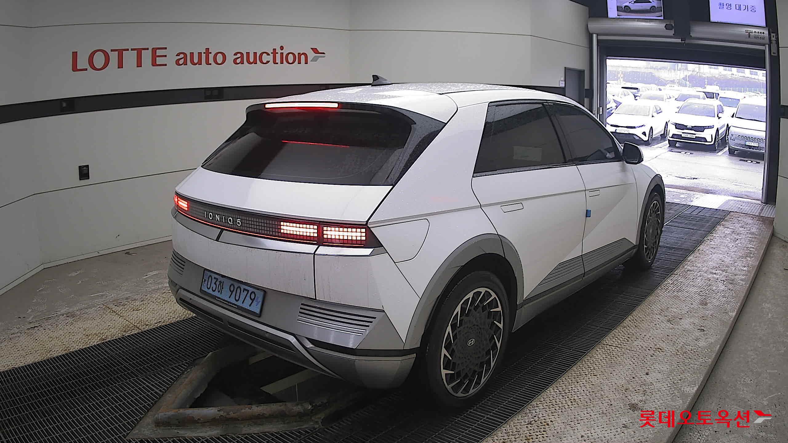 Hyundai IONIQ 5 2022 Atlas White из Кореи, фото 4