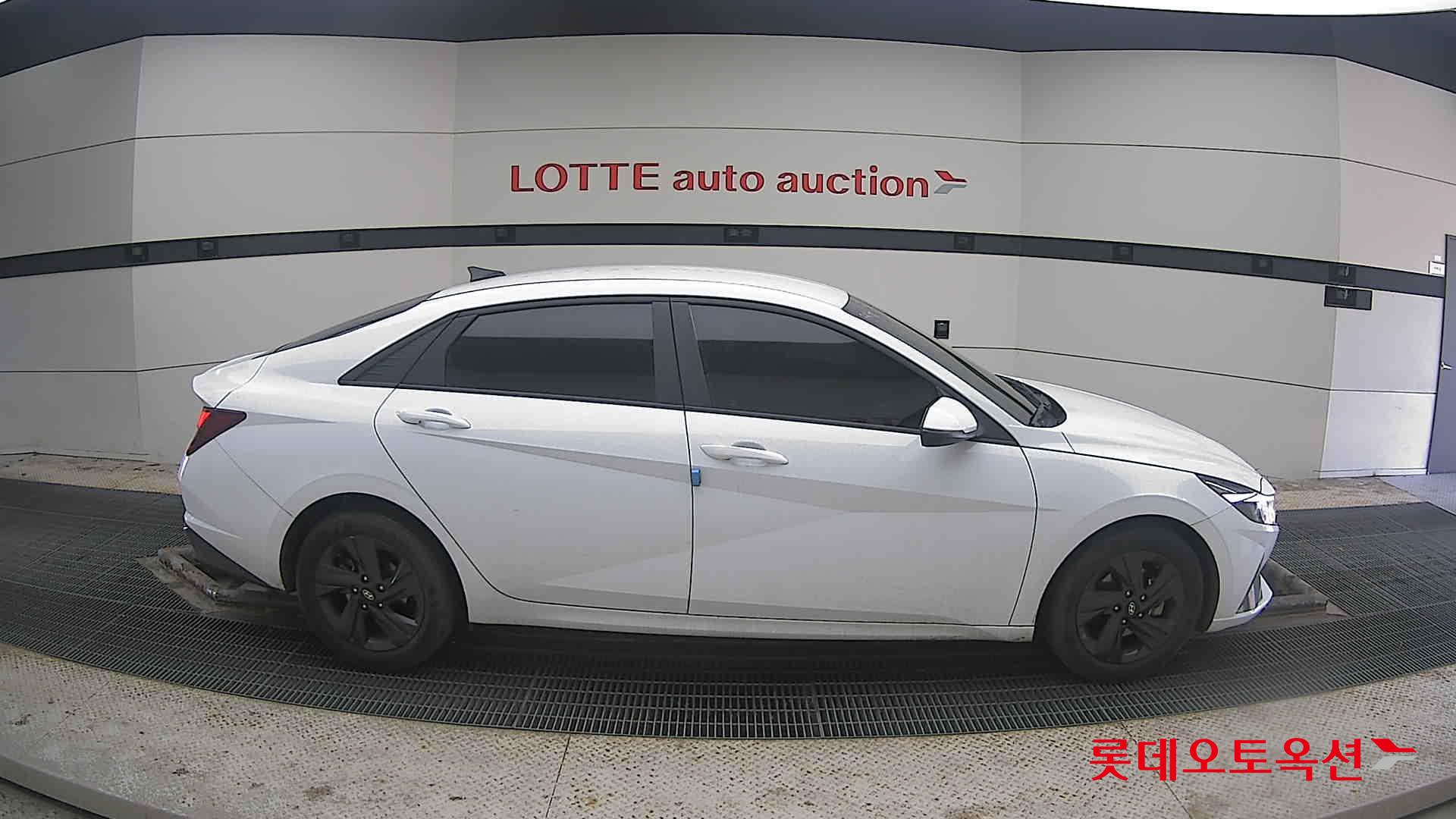 Hyundai Avante 2023 Polar White из Кореи, фото 3