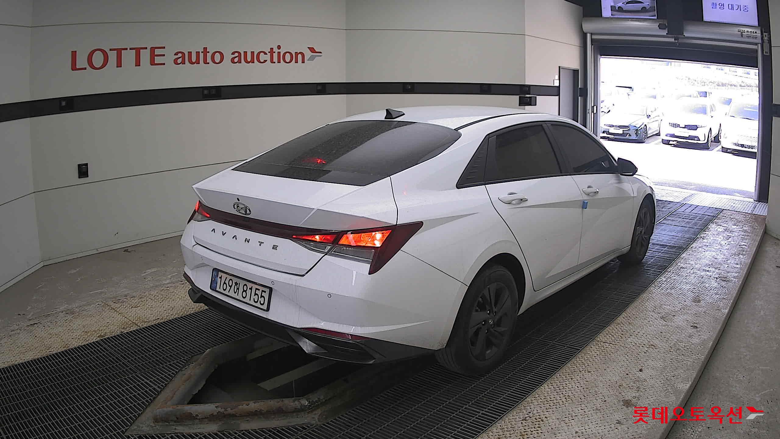 Hyundai Avante 2023 Polar White из Кореи, фото 4