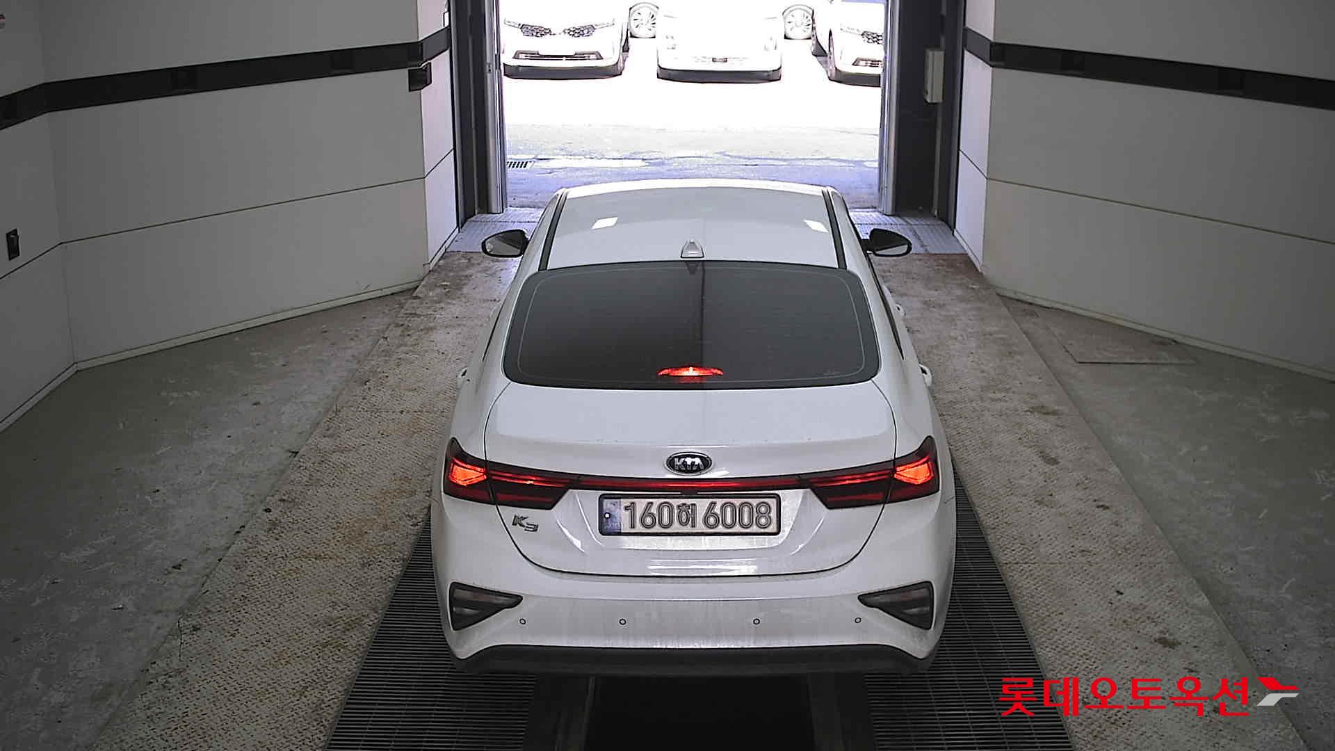 Kia K3 2021 Snow White Pearl из Кореи, фото 5