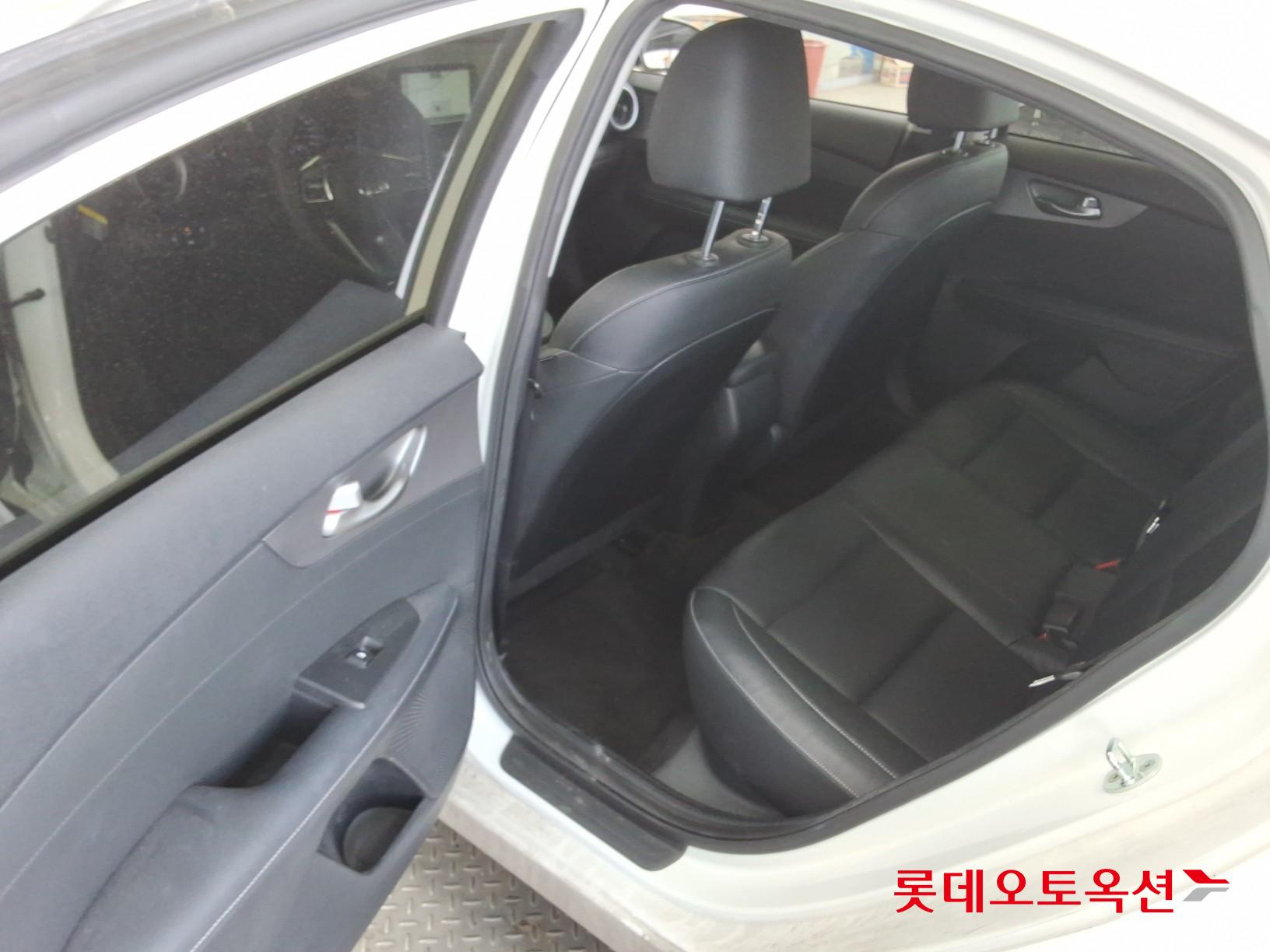 Kia K3 id 3803818 из Кореи 36