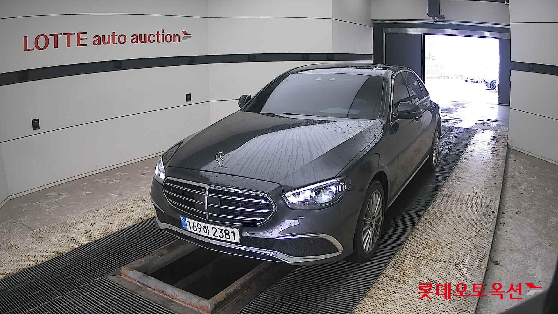 Mercedes-Benz Mercedes-Benz E220 d 4MATIC 2021 831-GRAPHITE GREY METALLIC[BENZ] из Кореи