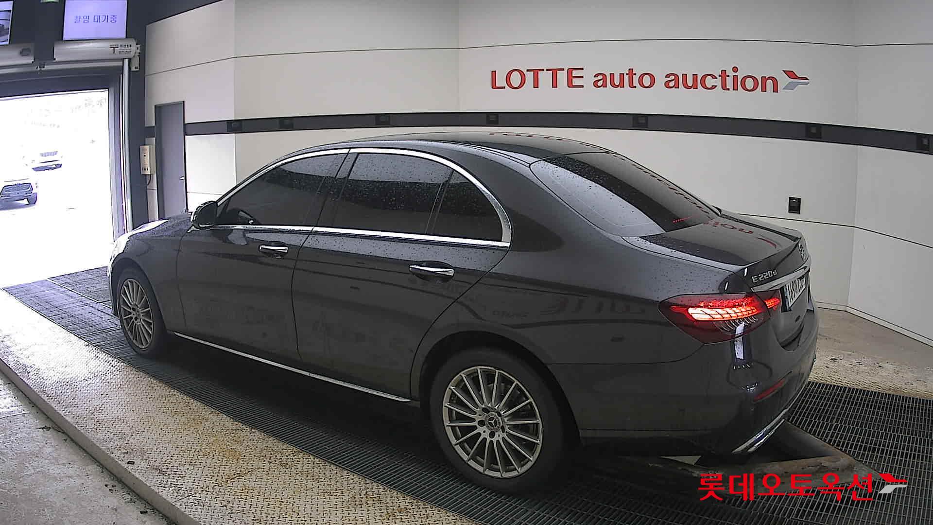 Mercedes-Benz Mercedes-Benz E220 d 4MATIC id 3809828 из Кореи 10