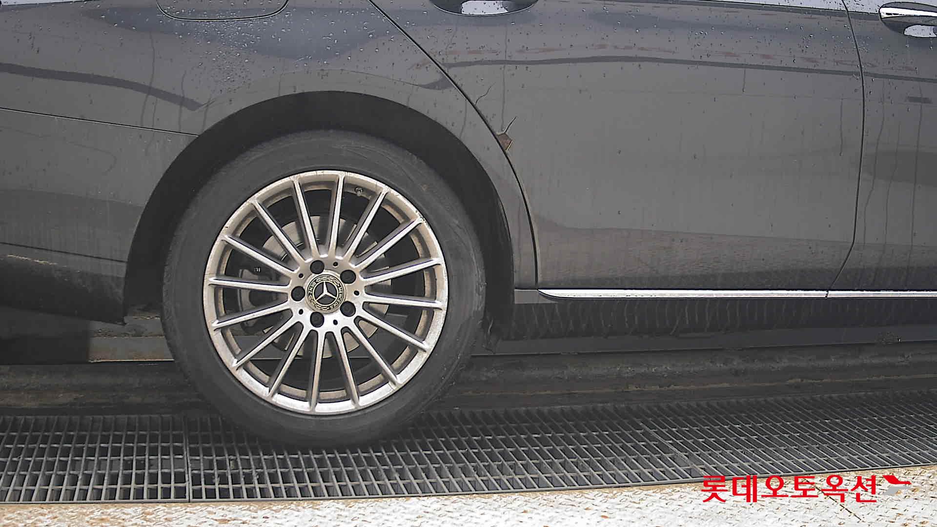 Mercedes-Benz Mercedes-Benz E220 d 4MATIC id 3809828 из Кореи 24