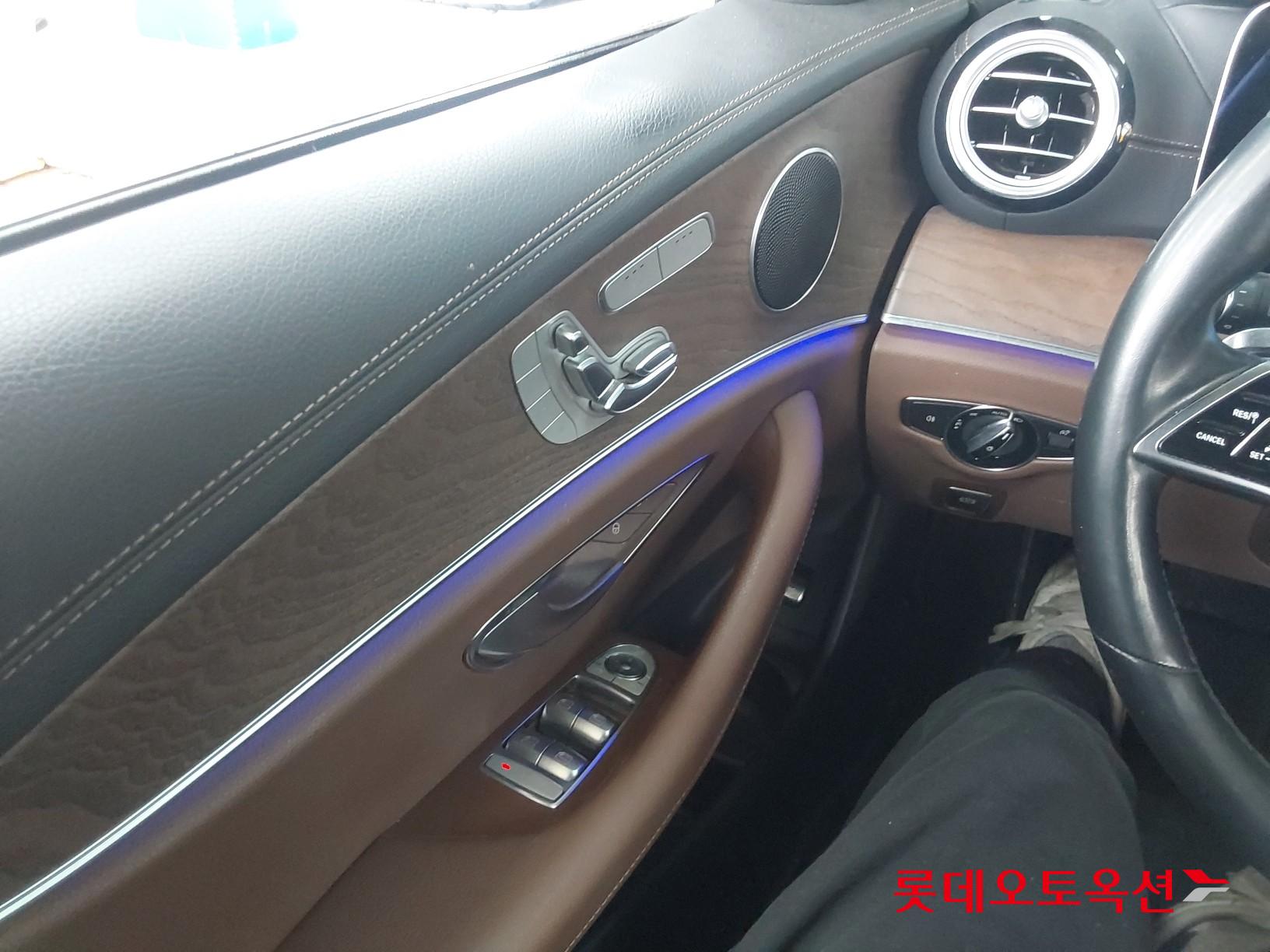 Mercedes-Benz Mercedes-Benz E220 d 4MATIC id 3809828 из Кореи 28