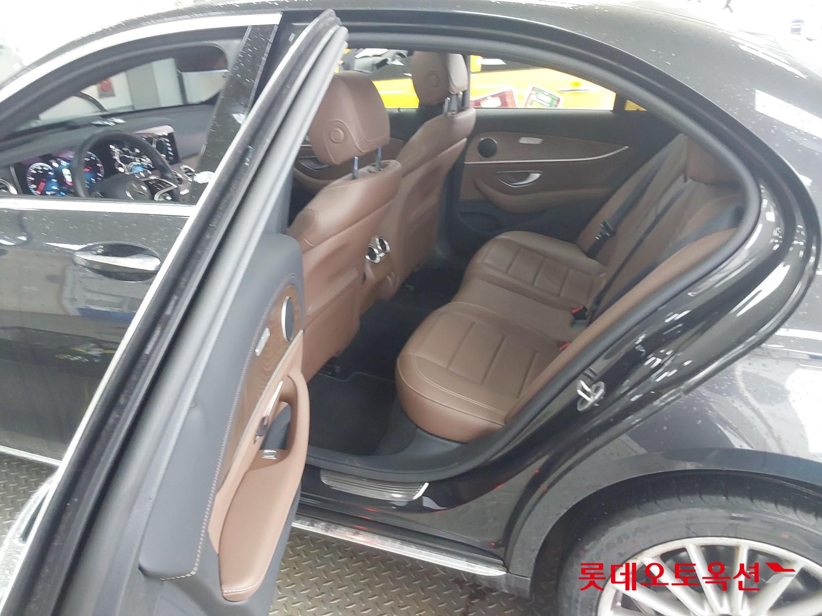 Mercedes-Benz Mercedes-Benz E220 d 4MATIC id 3809828 из Кореи 37