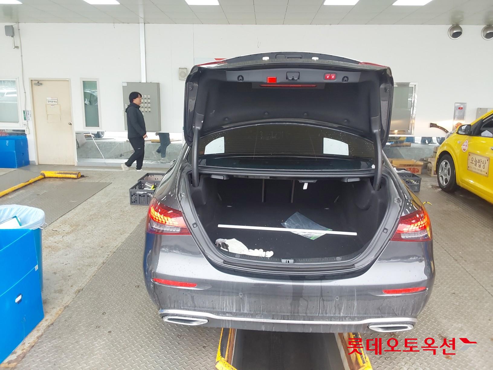 Mercedes-Benz Mercedes-Benz E220 d 4MATIC id 3809828 из Кореи 38