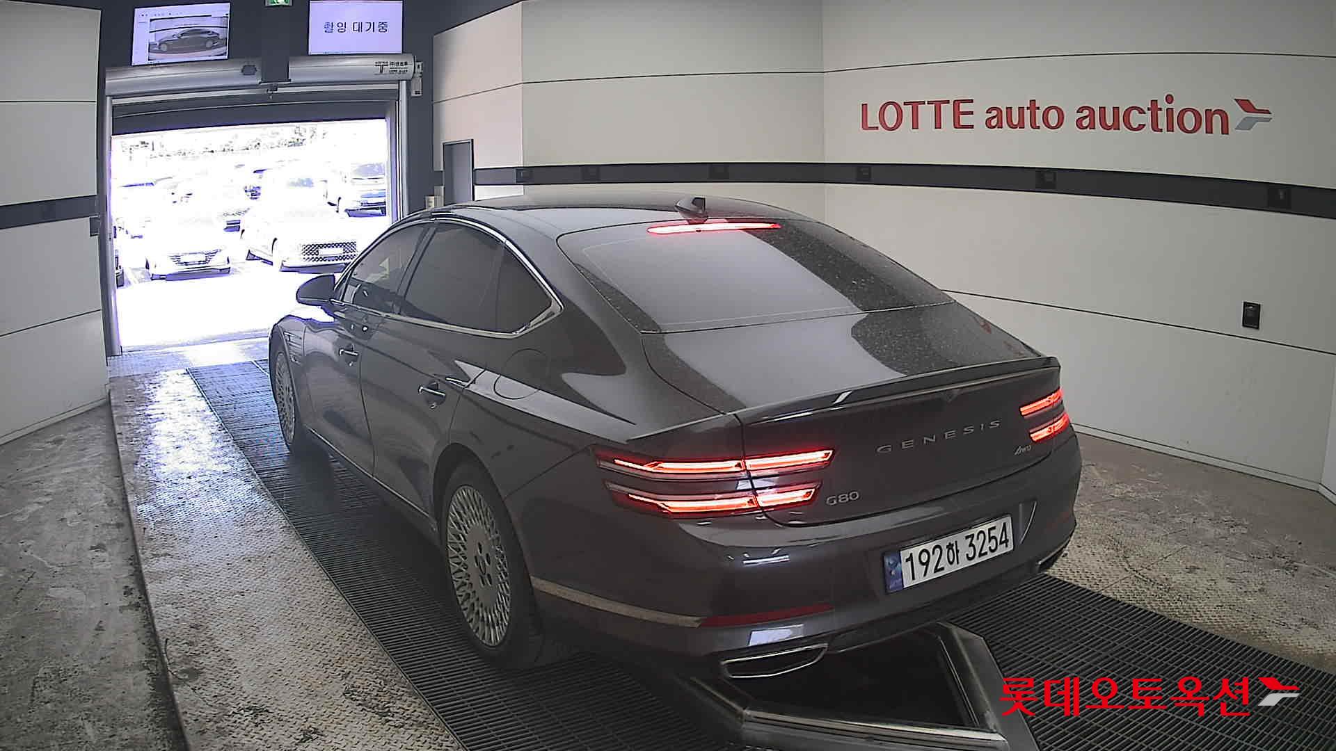 Genesis G80 - 16