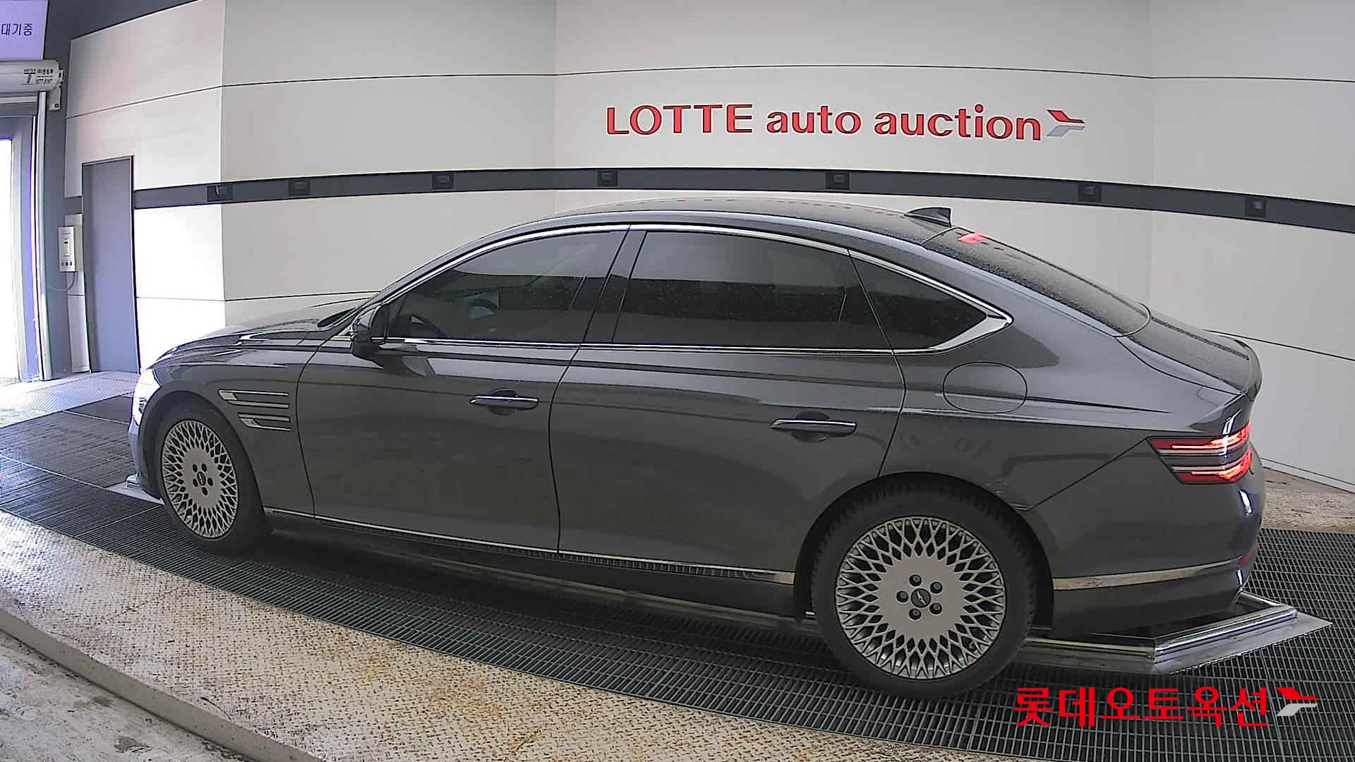 Genesis G80 - 14