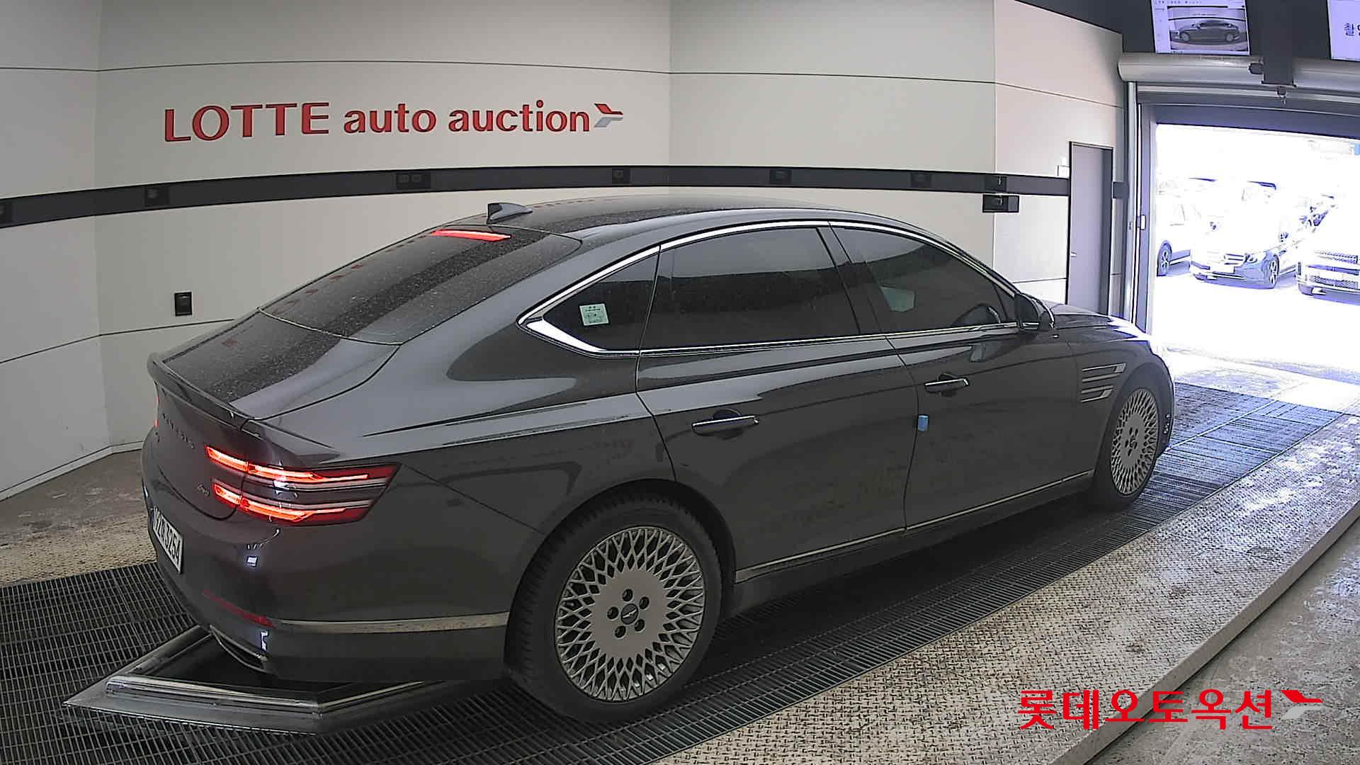 Genesis G80 - 19