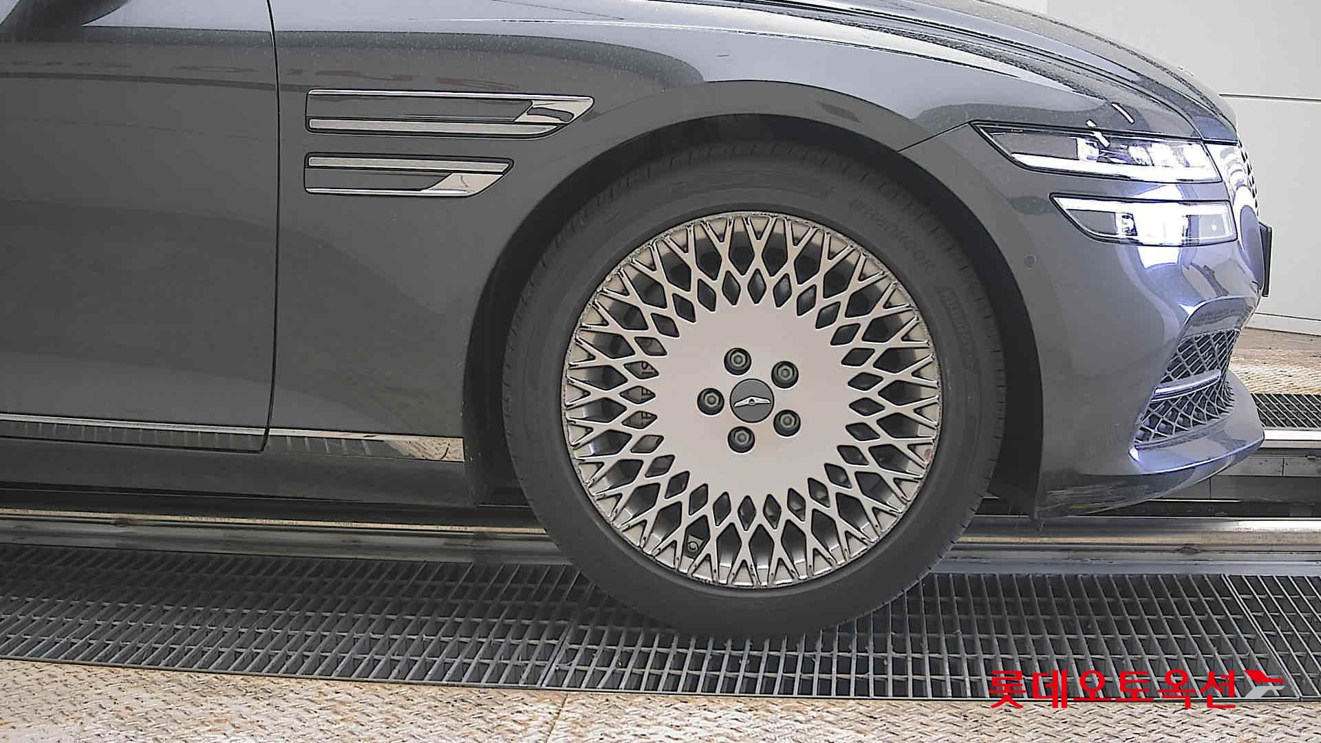 Genesis G80 - 27