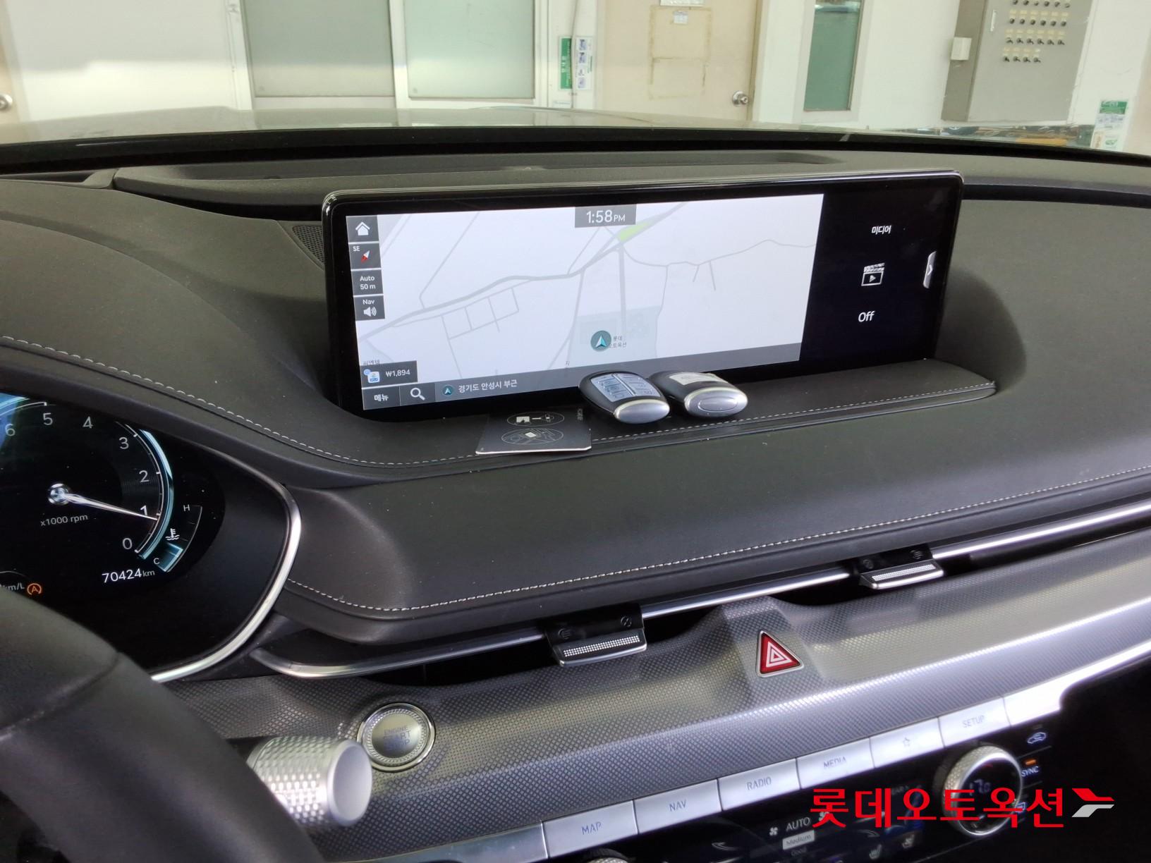 Genesis G80 - 32